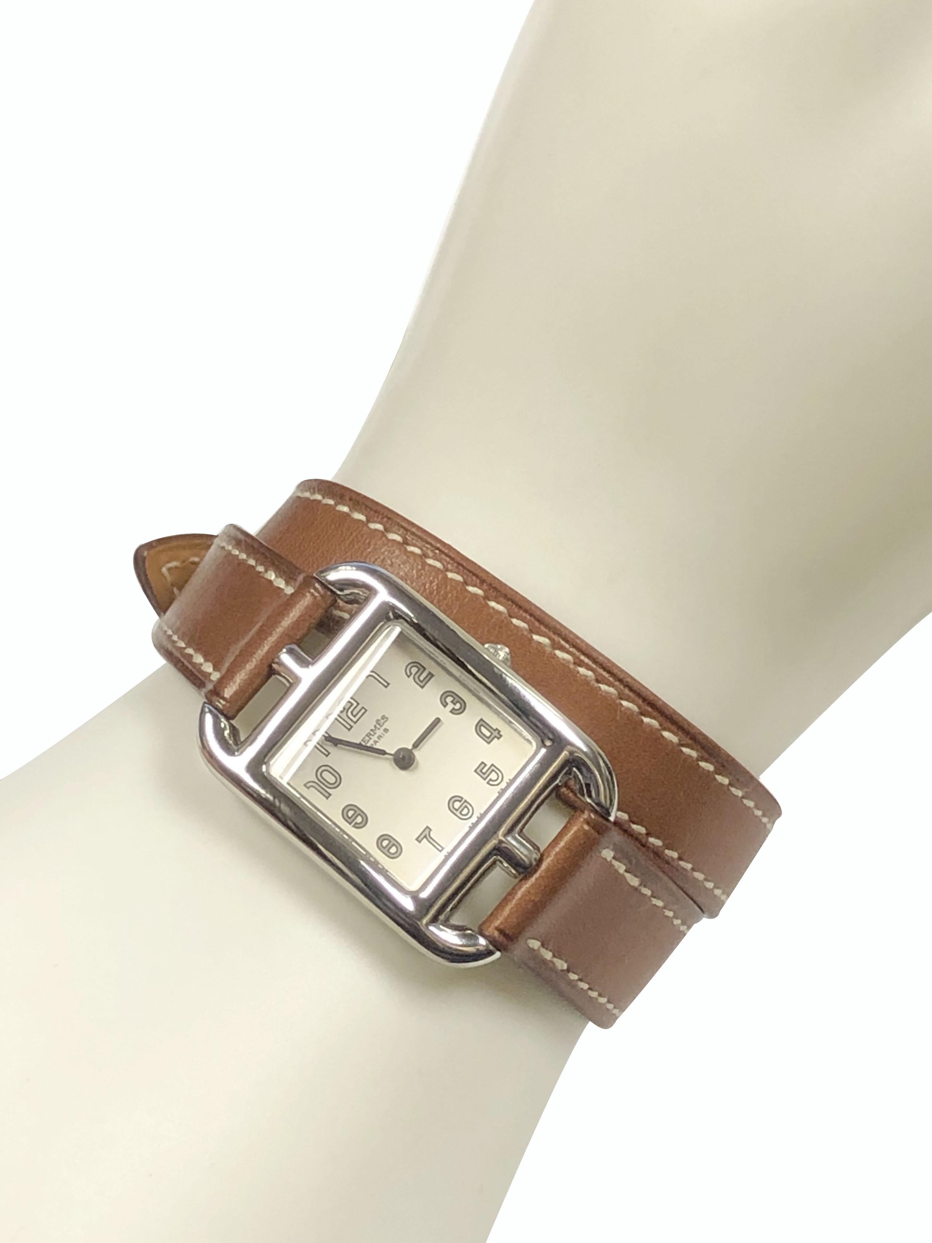 Hermes Cape Cod Stahl Damen Quarz Armbanduhr mit Double Tour Armband im Angebot 1