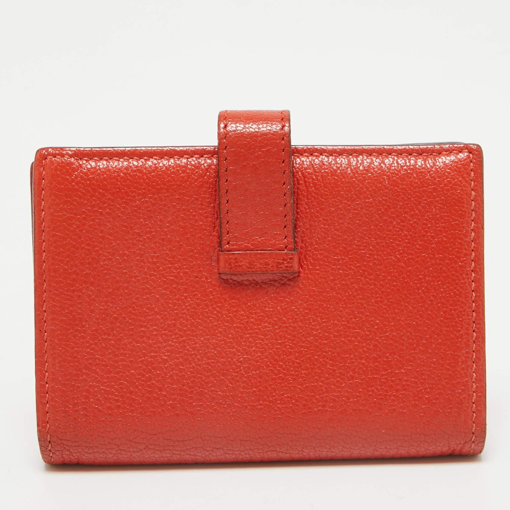 Hermes Capucine Chevre Leather Bearn Card Holder In Good Condition For Sale In Dubai, Al Qouz 2