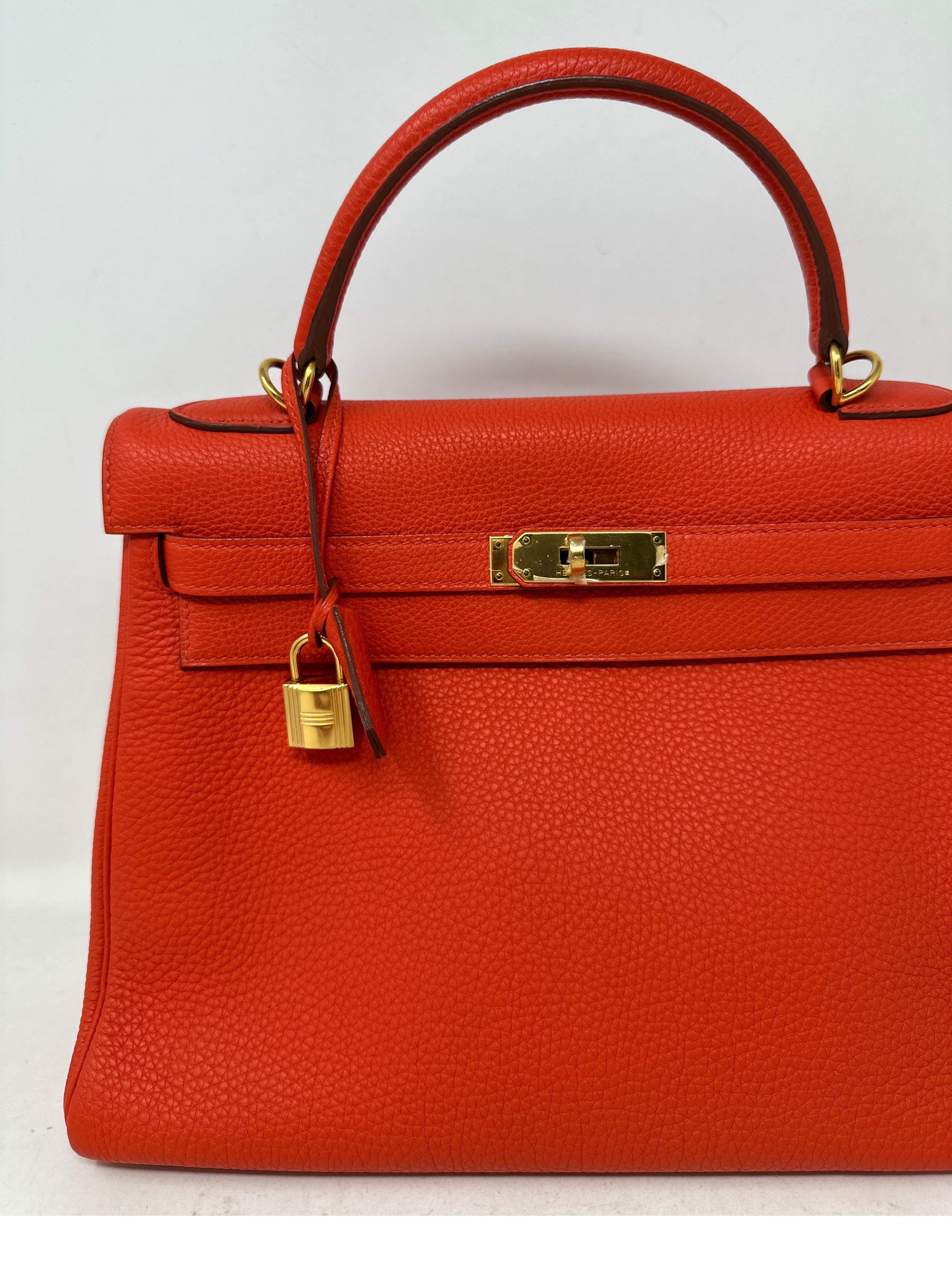 Hermes Capucine Kelly 28 Bag In Excellent Condition In Athens, GA