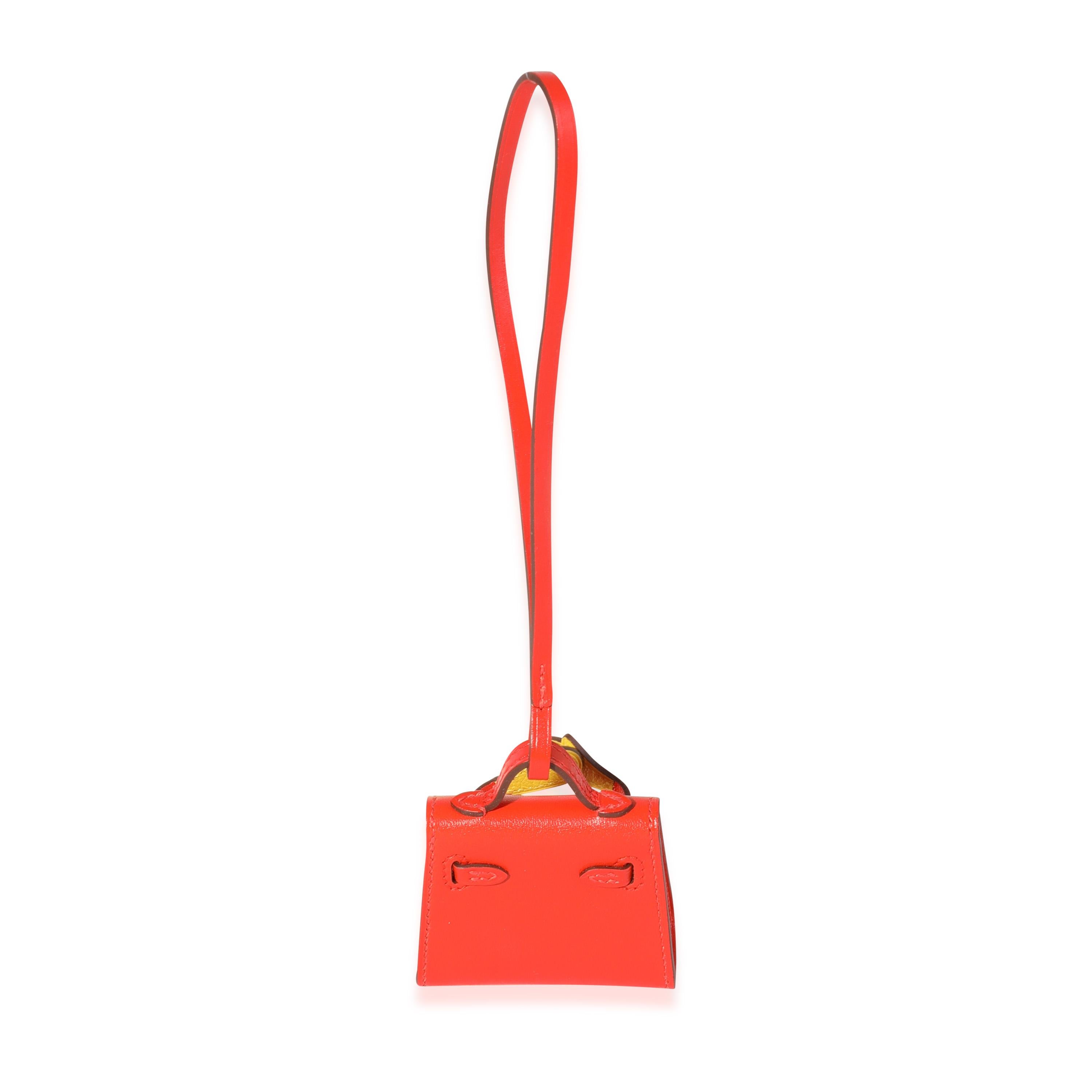Listing Titel: Hermès Capucines Tadelakt & Multicolor Chévre Mysore Quelle Idole Tasche Charm
SKU: 118991
Zustand: Ausgezeichnet
Bemerkungen zum Zustand: Ausgezeichneter Zustand. Keine sichtbaren Anzeichen von Verschleiß.
Modell: Quelle Idole Tasche