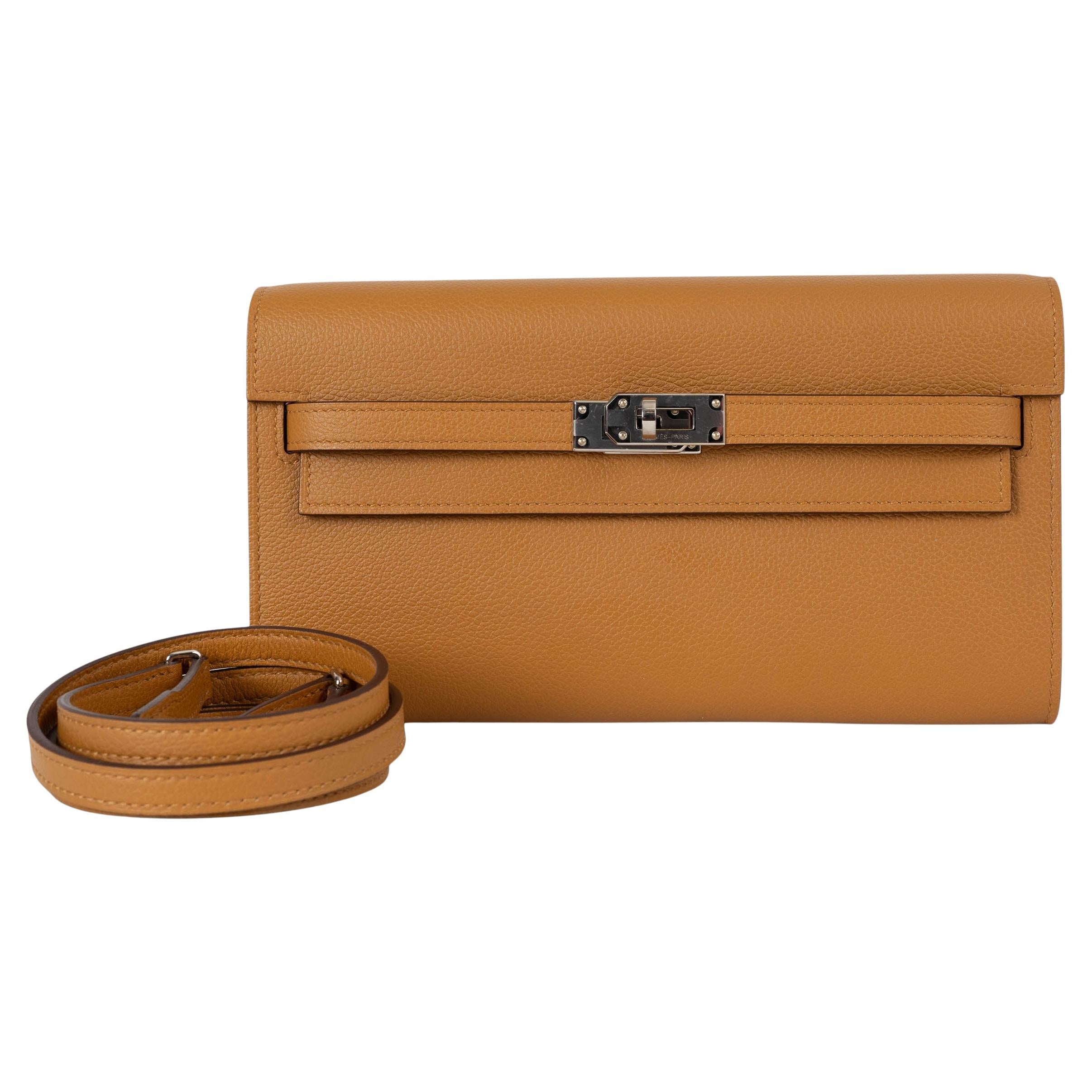 HERMES Caramel brown Evercolor leather KELLY TO GO WALLET WOC Bag Phw