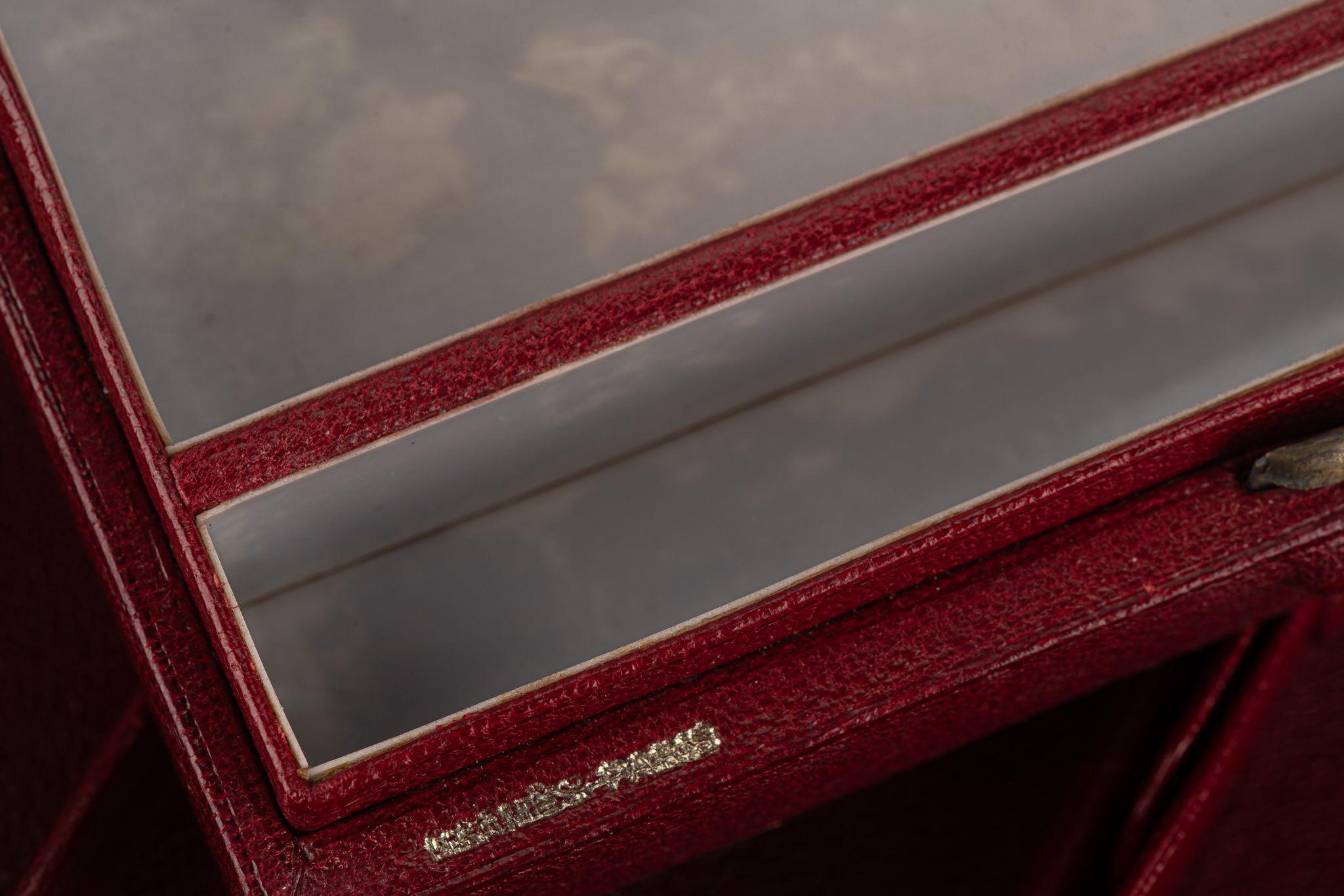 Trousse de toilette Hermès au caramel en vente 10