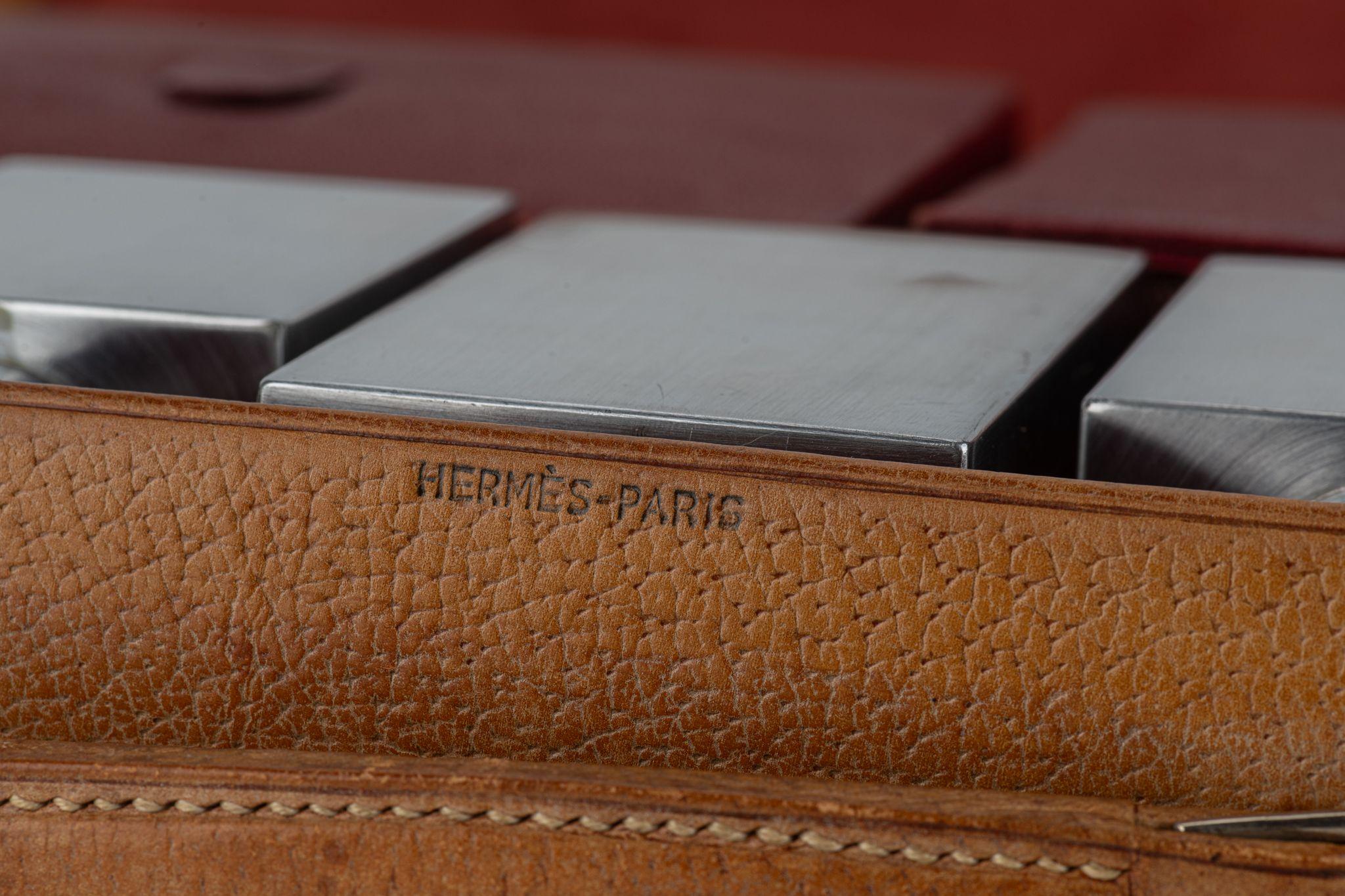 Trousse de toilette Hermès au caramel en vente 4
