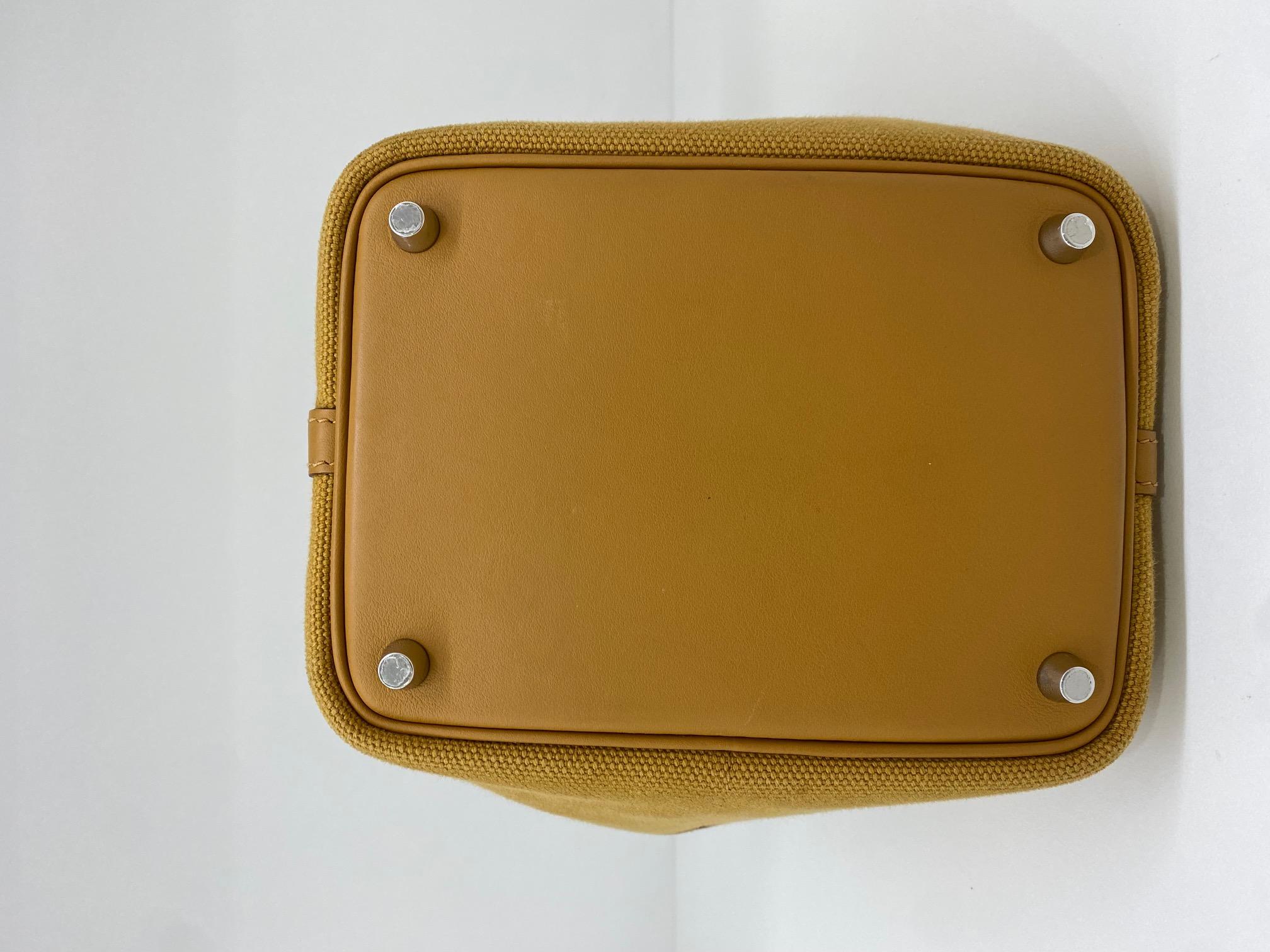 Women's or Men's Hermes Cargo Picotin 18 Desert/ Sesame PHW For Sale