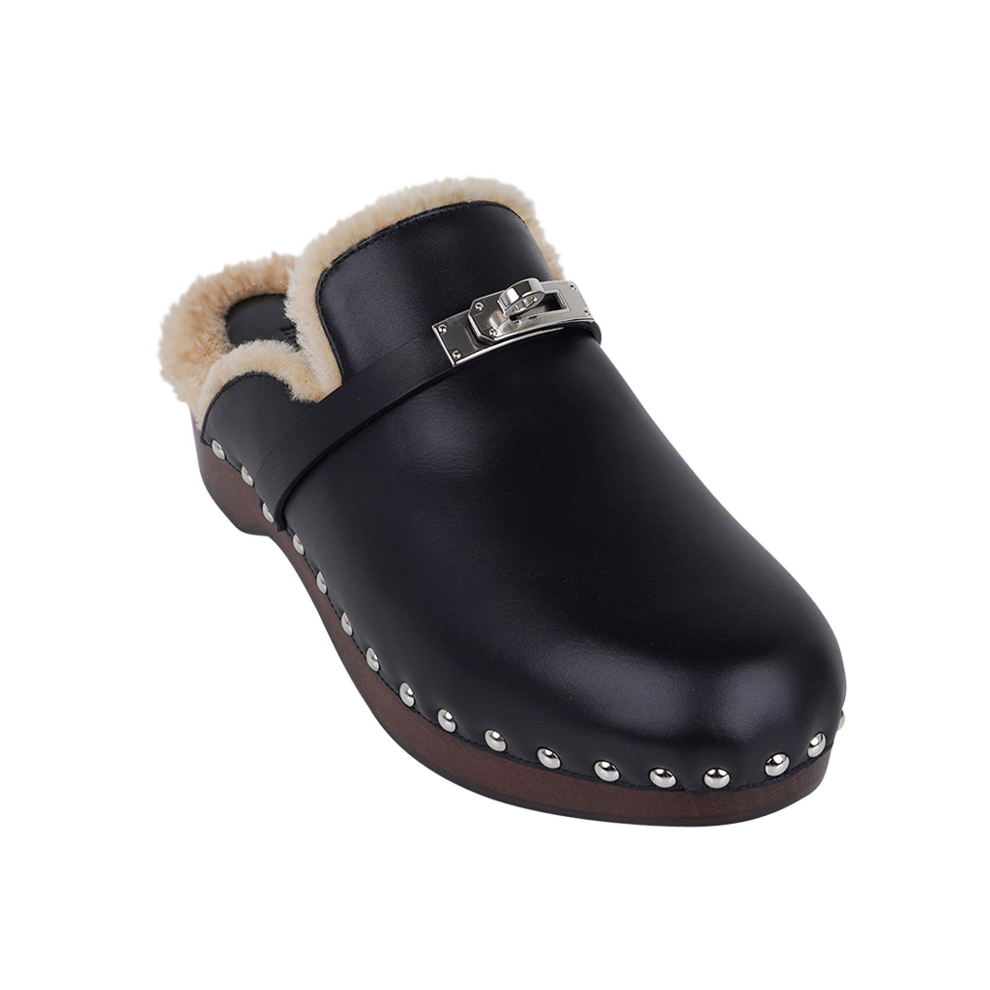 Hermes Carlotta Mules Black Calfskin / Shearling Palladium Kelly Buckle 36 / 6 In New Condition For Sale In Miami, FL