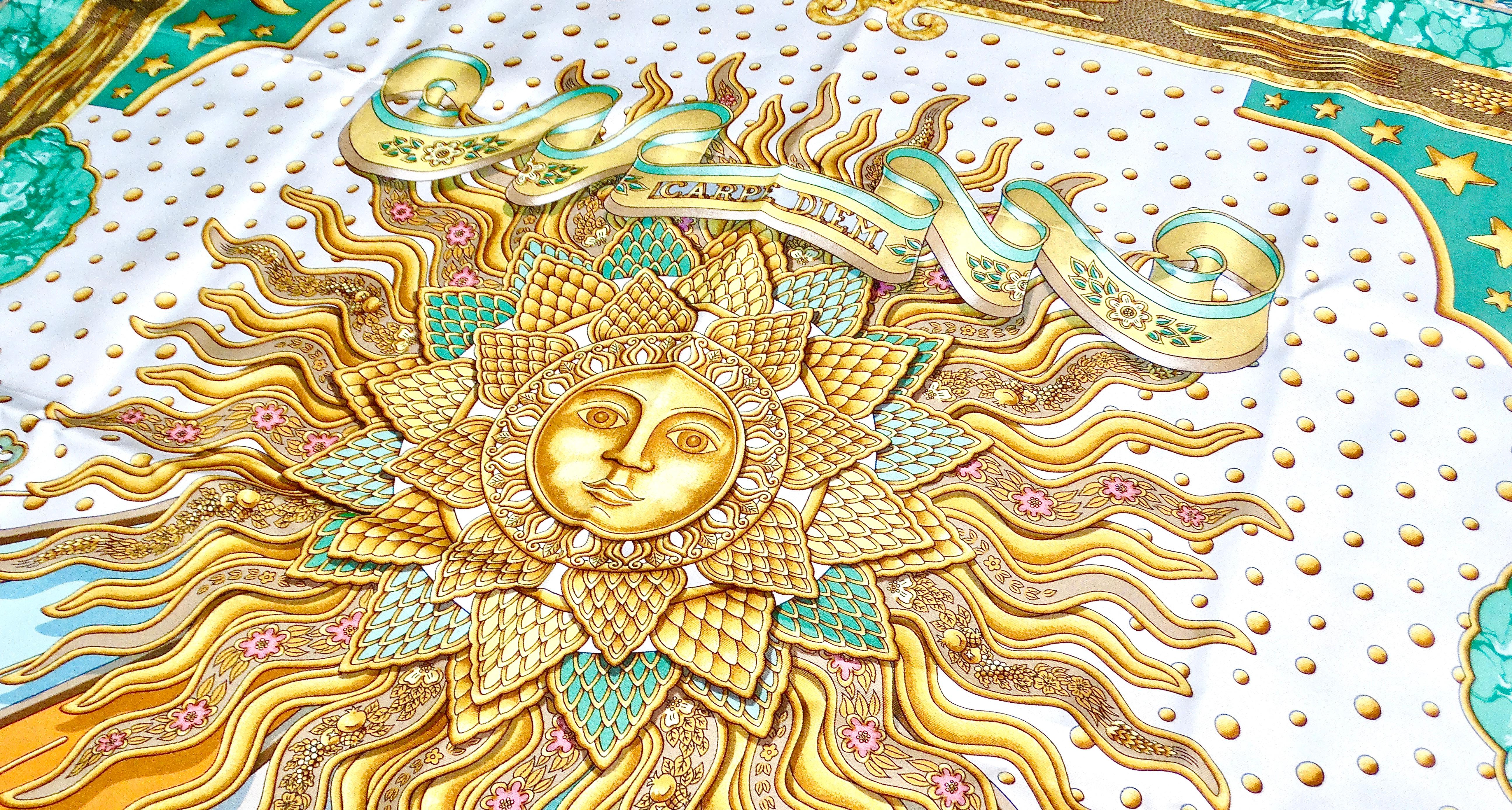 Foulard en soie à motif solaire 