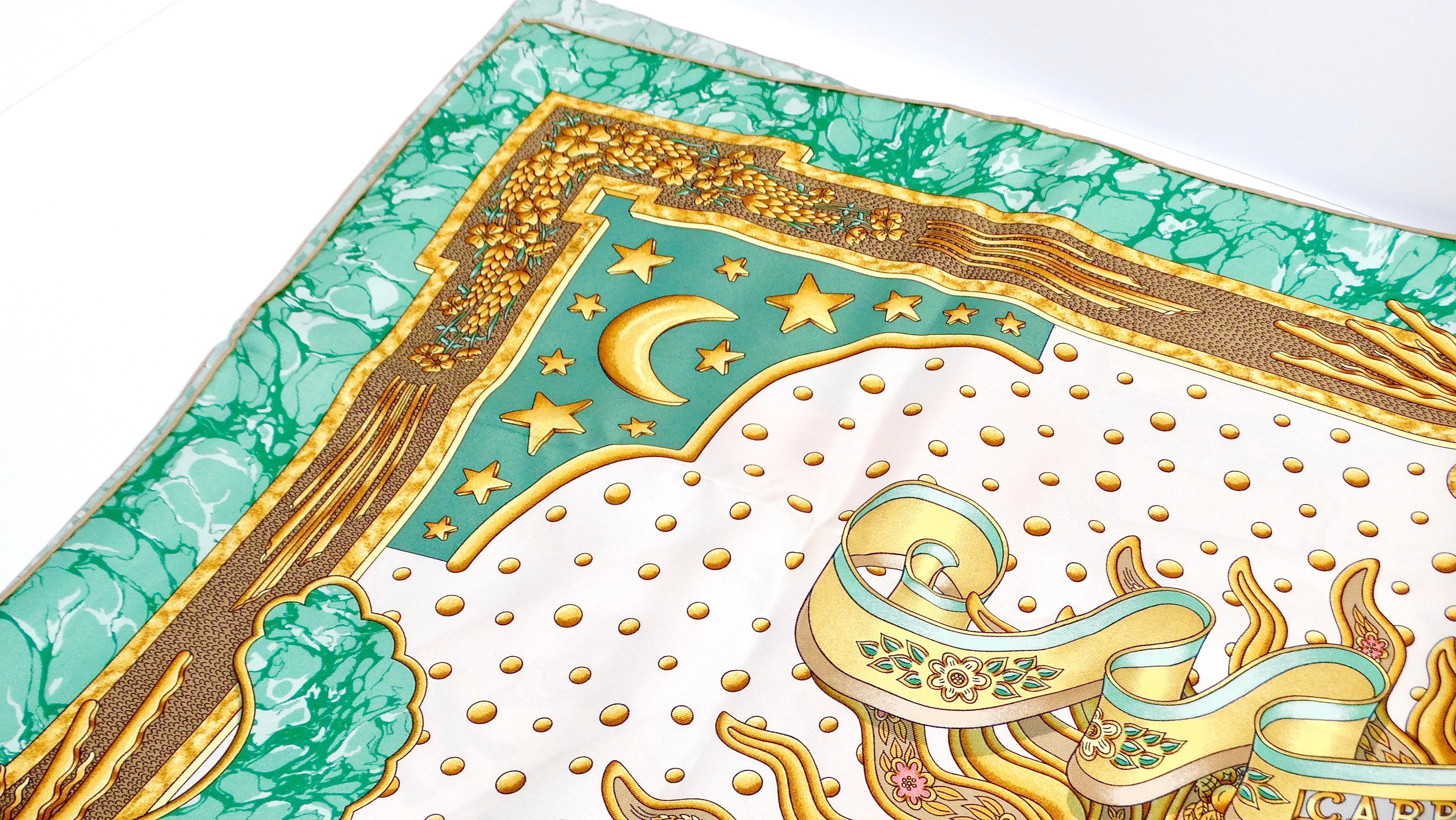 Foulard en soie à motif solaire 