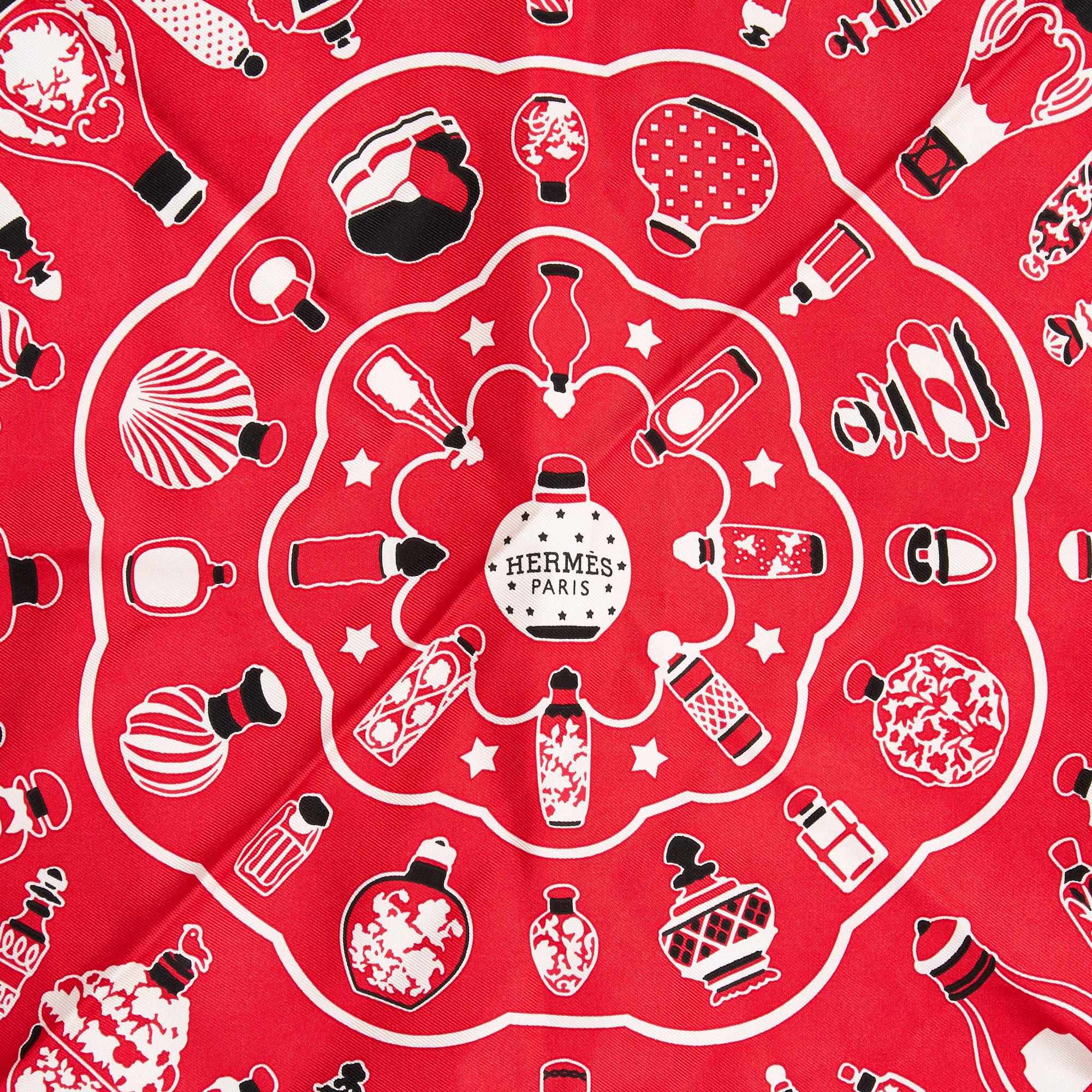 Hermès Carre 55 Foulard Bandana Les Flacons Marine Rot Seidenschal Pristine im Zustand „Hervorragend“ in PARIS, FR