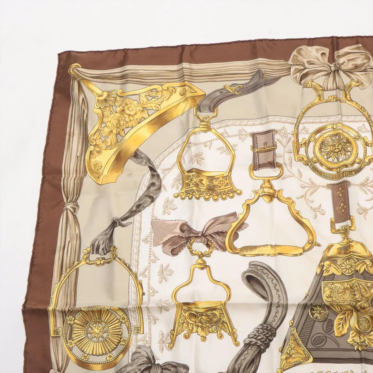 Hermès Carré 90 d'Etriers Pañuelo Estribo Seda Marrón Beige en venta