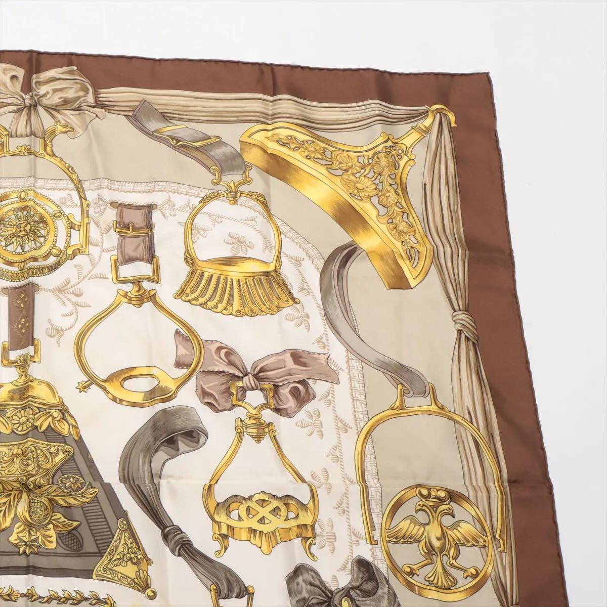 Hermès Carré 90 d'Etriers Pañuelo Estribo Seda Marrón en Bueno estado para la venta en Indianapolis, IN