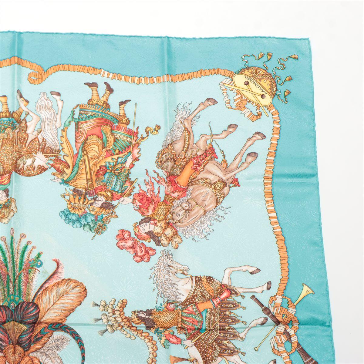 Hermès Carré 90 Les Fetes Du Roi Soleil Blau im Zustand „Gut“ in Humacao, PR