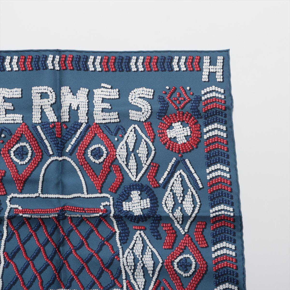 Hermès Carré Kelly En Perles Blue Jean x Red In Good Condition For Sale In Humacao, PR