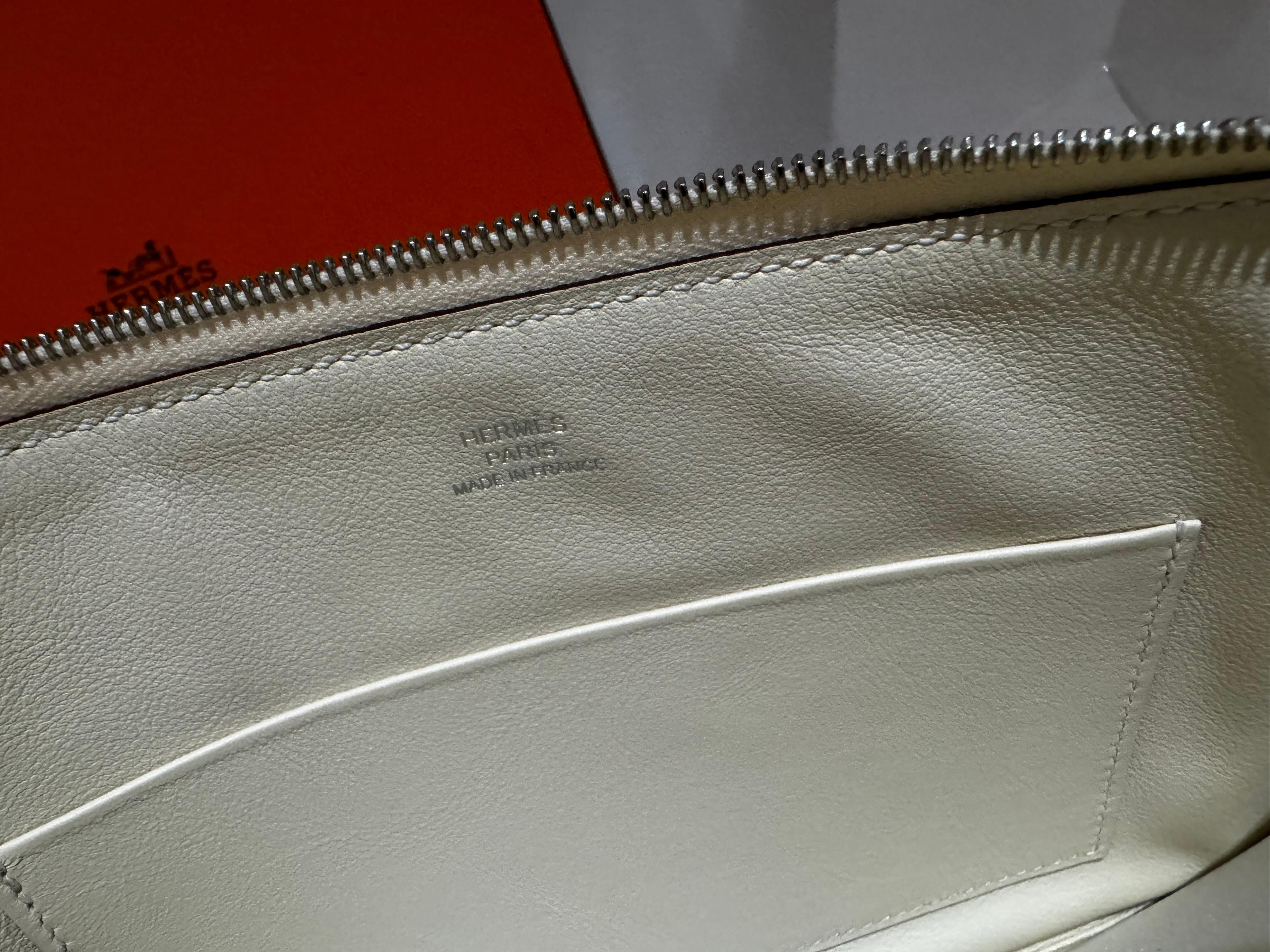 Hermes Carre Long pouch in tigre detail  For Sale 3