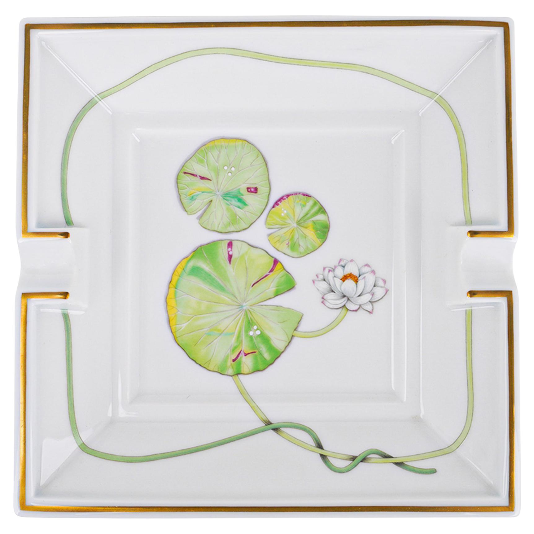 Cendrier Hermès Carre Nil ou Vintage Change en porcelaine de Limoges, neuf avec boîte en vente