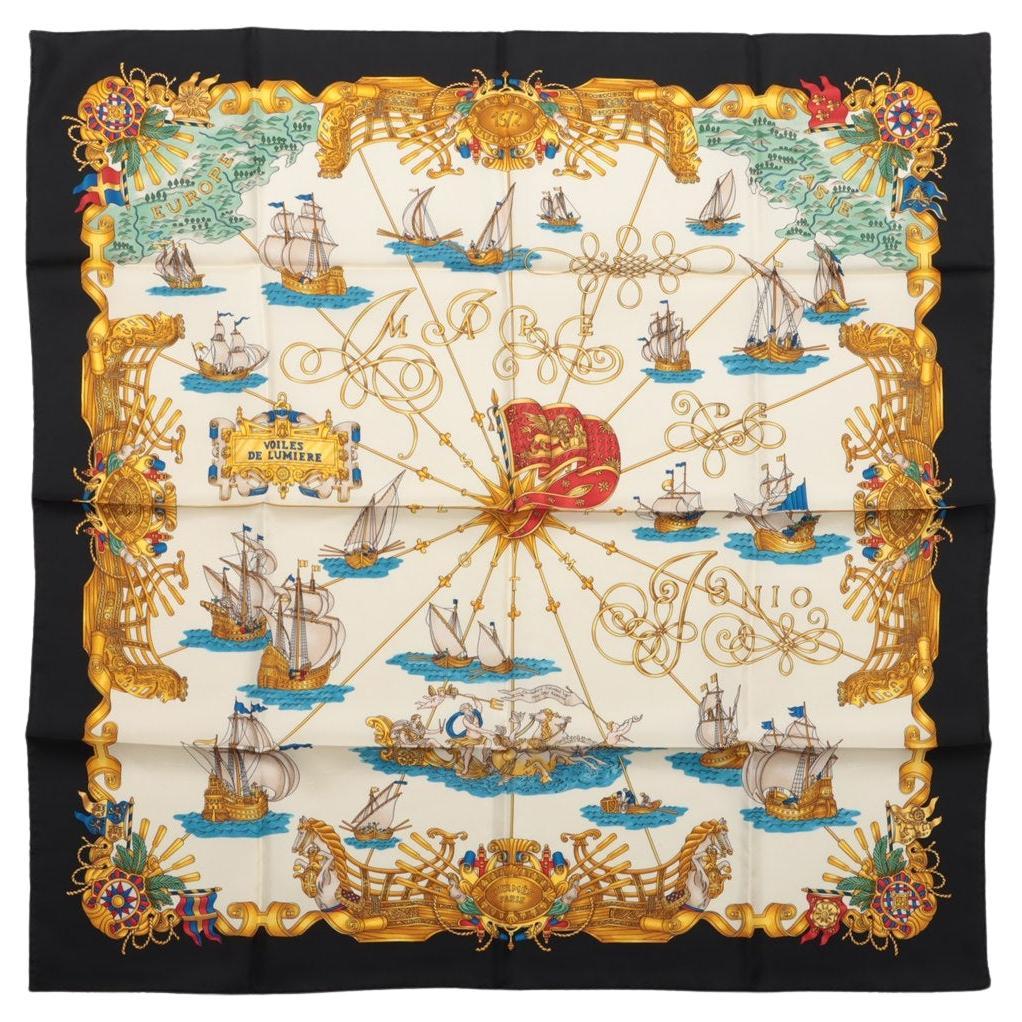 Hermès Carré Voiles De Lumiere Silk Scarf White x Black For Sale