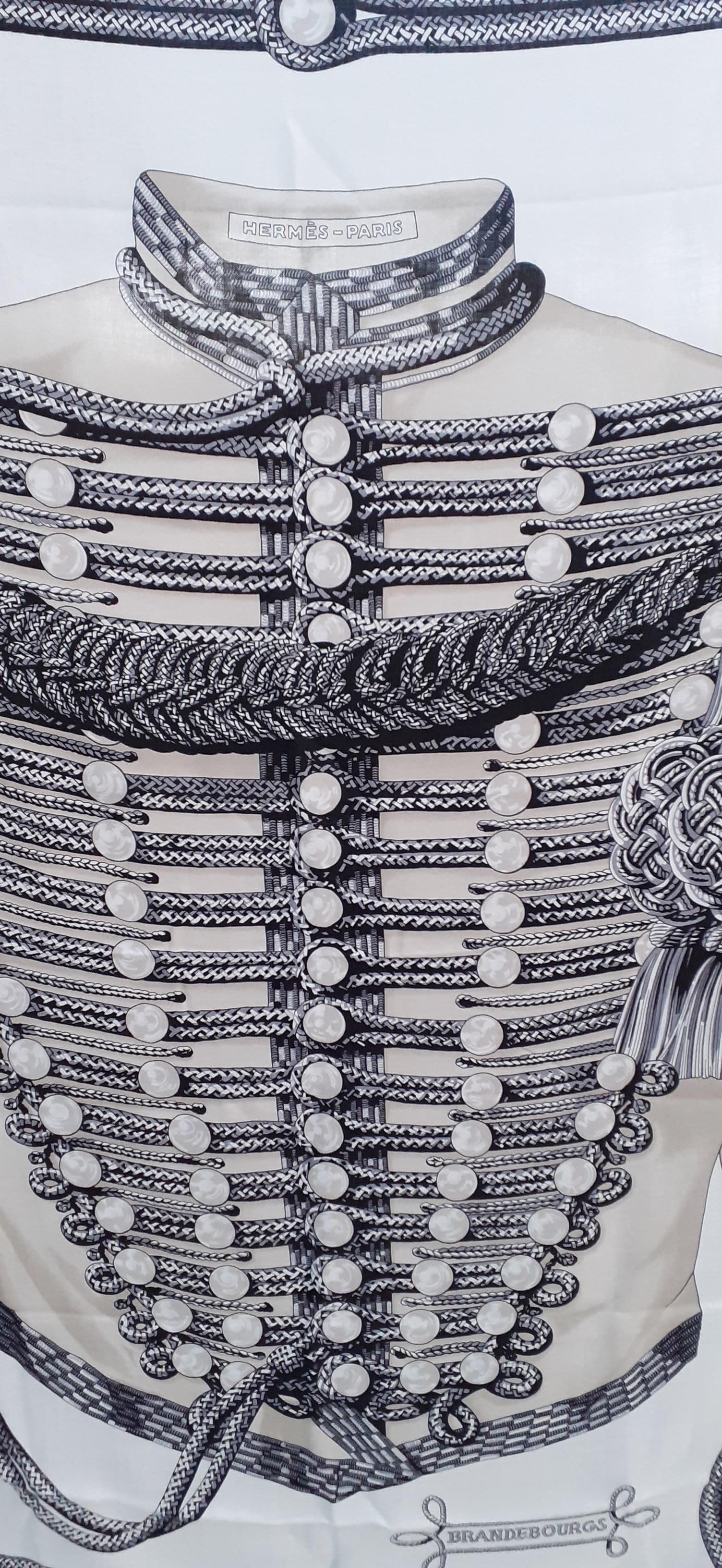 Gris Hermès Cashmere and Silk Shawl Brandebourgs Blanc Noir Mastic 140 cm