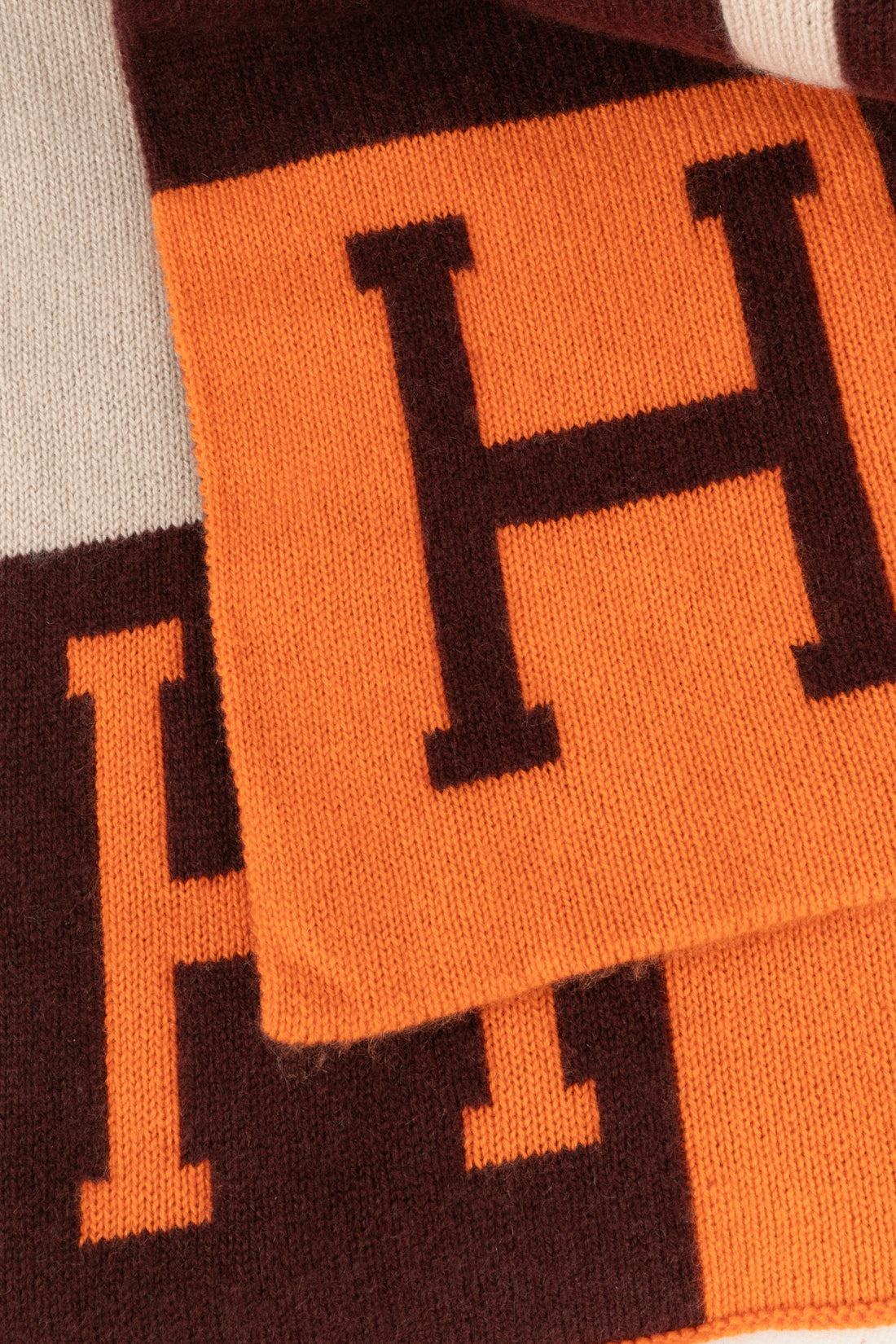 Hermès Kaschmir und Wolle Plaid/Blanket im Zustand „Hervorragend“ im Angebot in SAINT-OUEN-SUR-SEINE, FR
