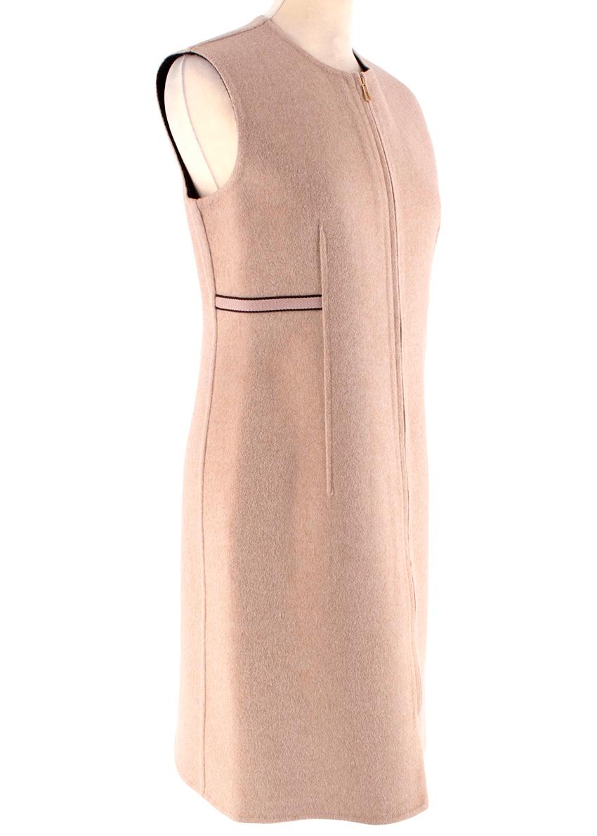 Hermes Cashmere Beige Zip Front Sleeveless Dress

- Beautiful Elegant Style 
- Gold Hardware 
- Hermes Wording to the Zip
- Beautiful Zip Fastening 
- Pleated Detail 
- Ribbon Detail to the Waist 

Made in France 

Measurements are taken with the