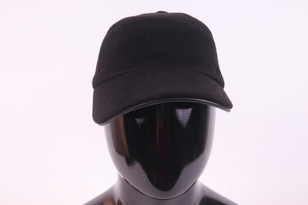Hermès cashmere cap For Sale 2