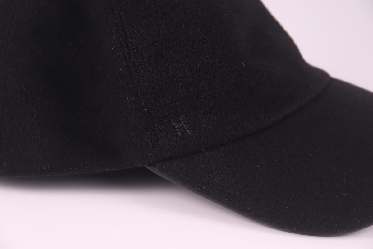 Hermès cashmere cap For Sale 4