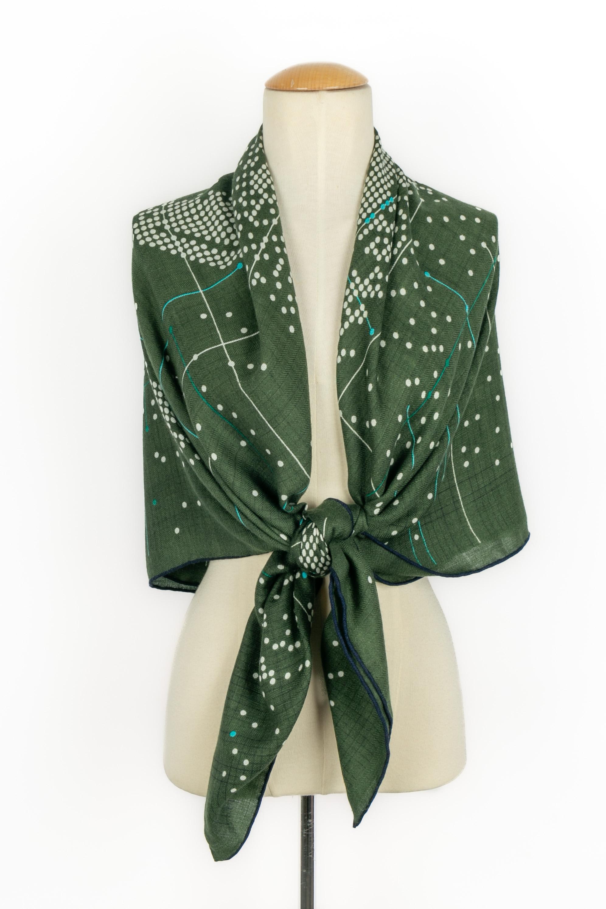 Hermès cashmere foulard 'Celestial horse' In Excellent Condition For Sale In SAINT-OUEN-SUR-SEINE, FR