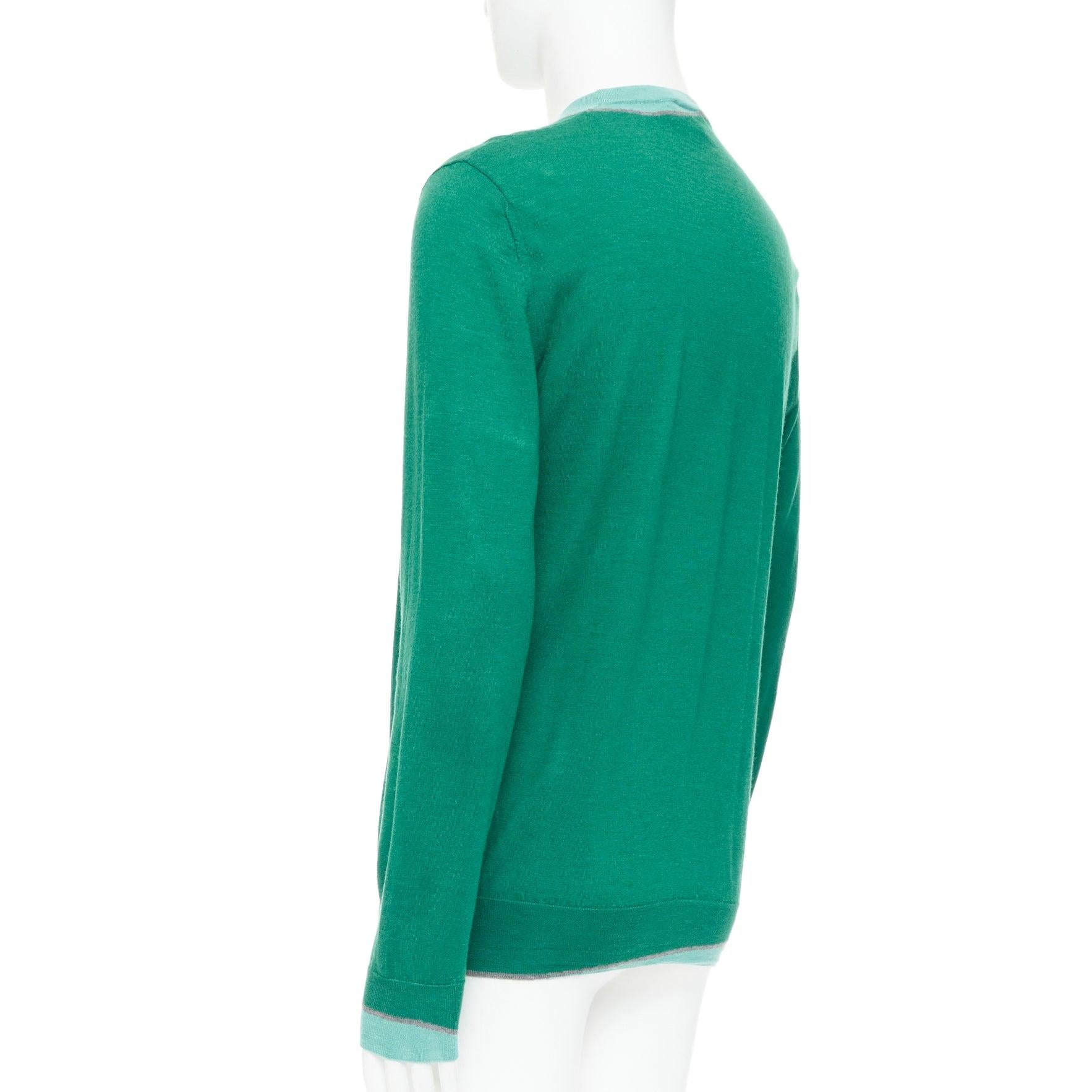 HERMES maglione a girocollo in cashmere misto seta con bordo verde-blu trompe loeil in vendita 1