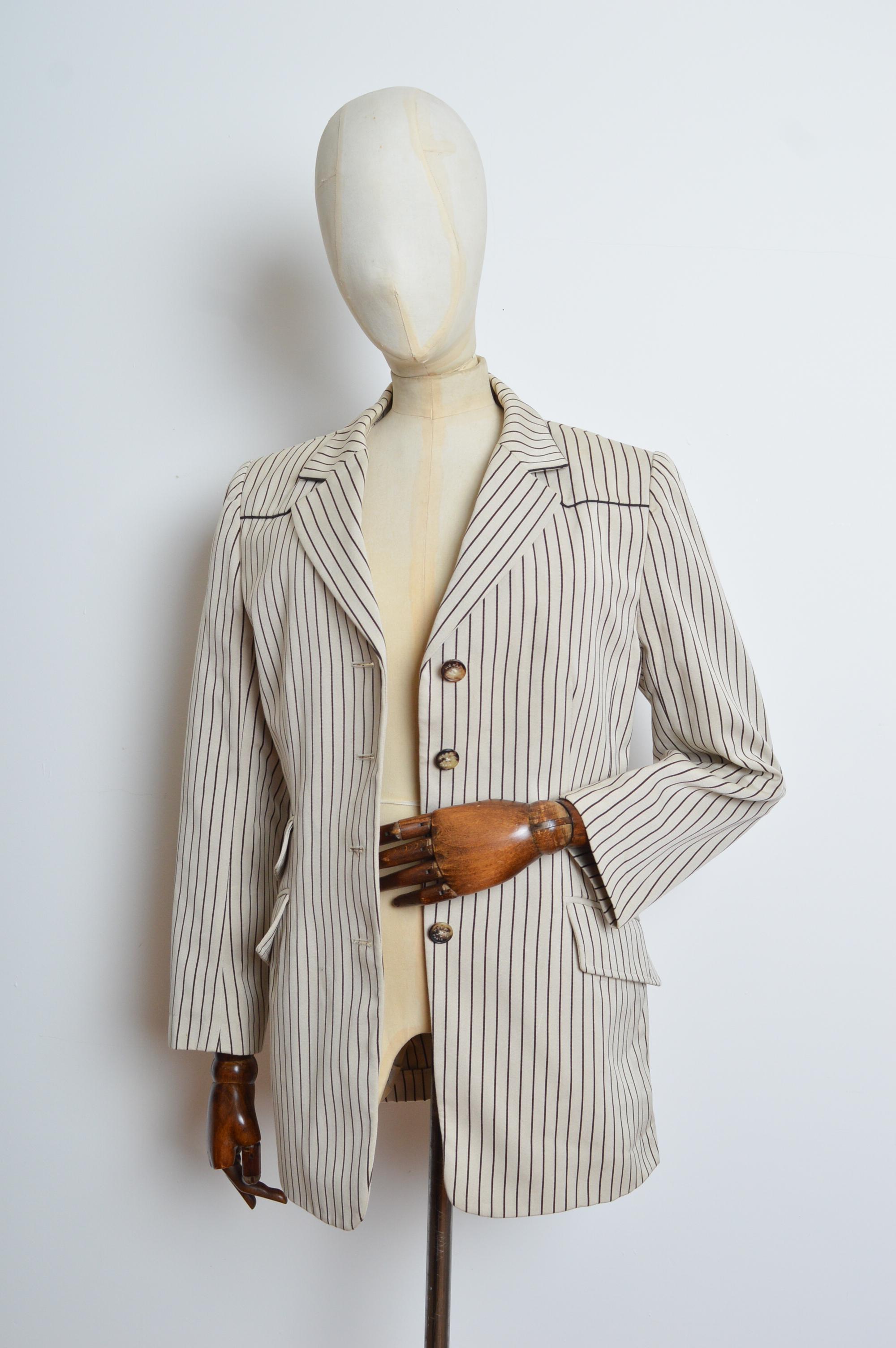 Hermés Casual Ticking stripe Blazer Ivory & Black- Vintage Jacket For Sale 5