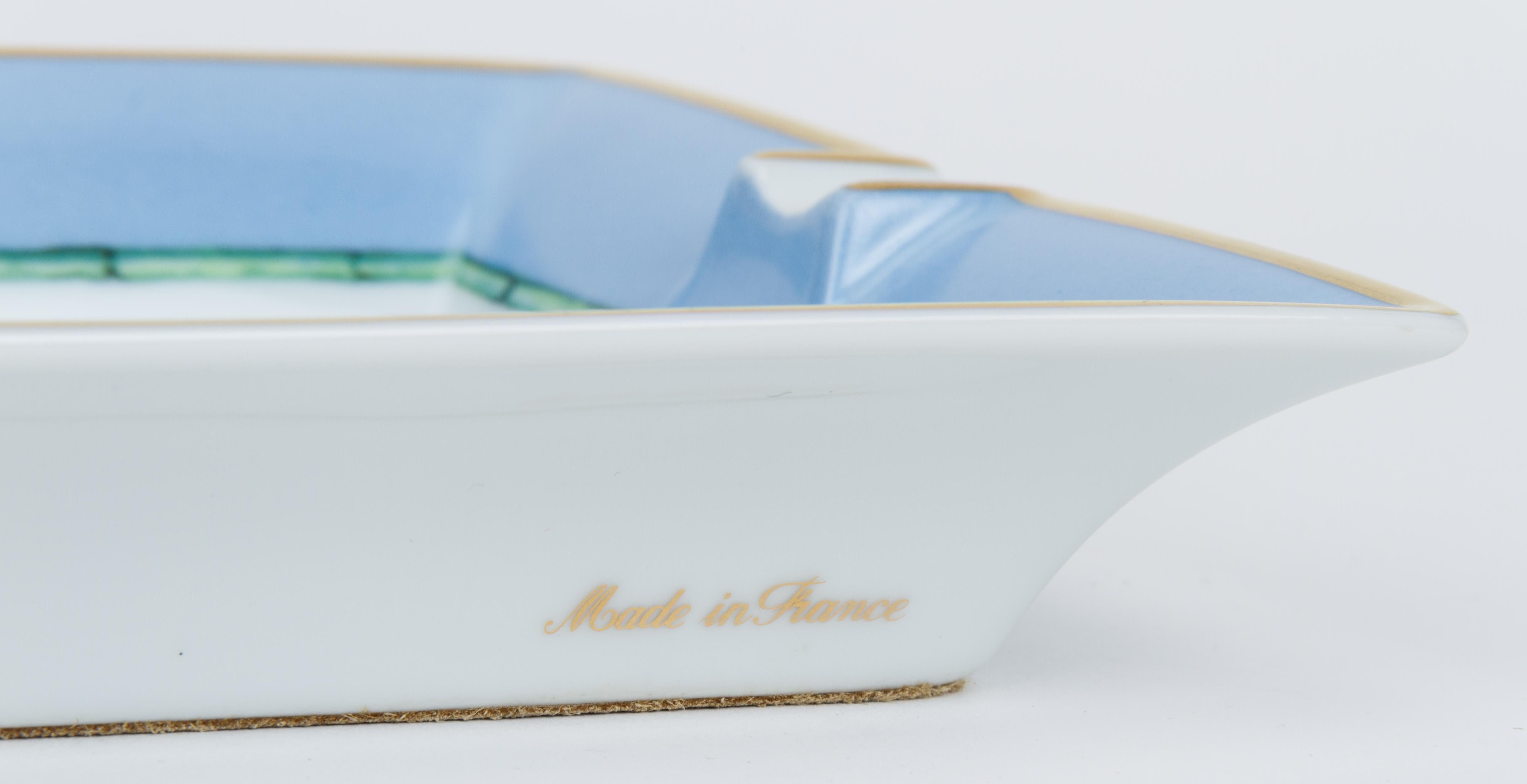 da uomo o donna Hermès Celeste Bird Porcelain Ashtray in vendita