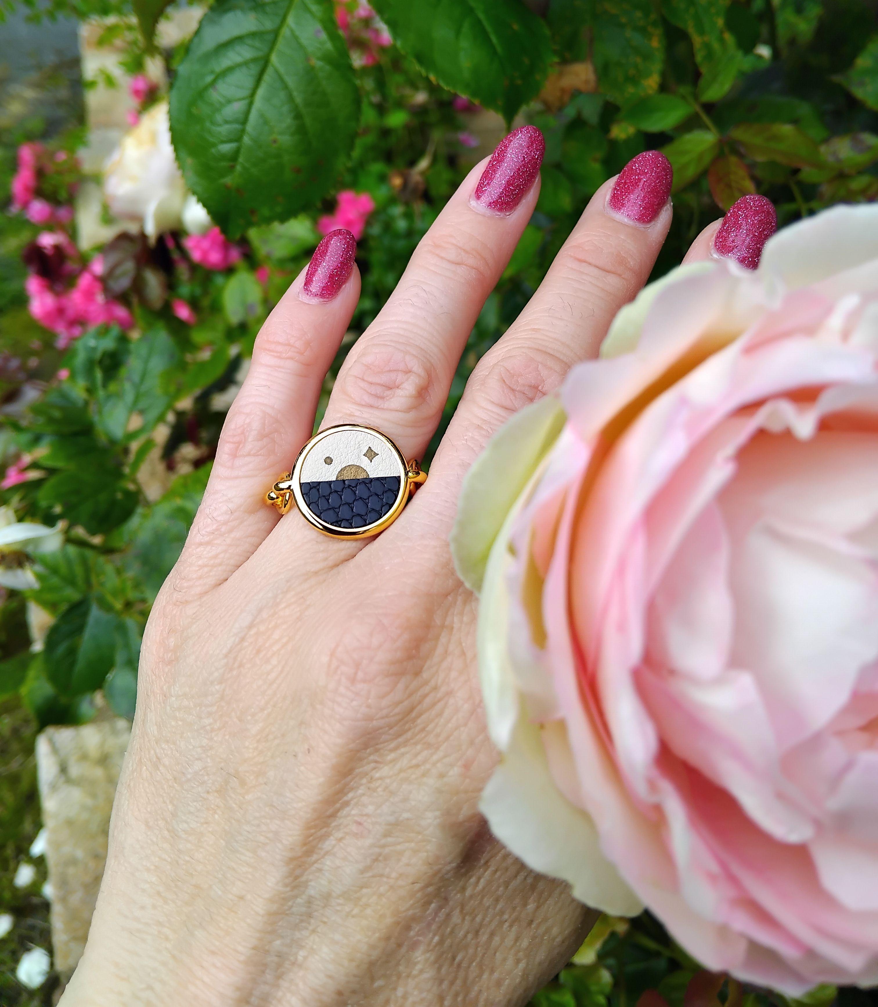 Bellissimo anello autentico Hermès

