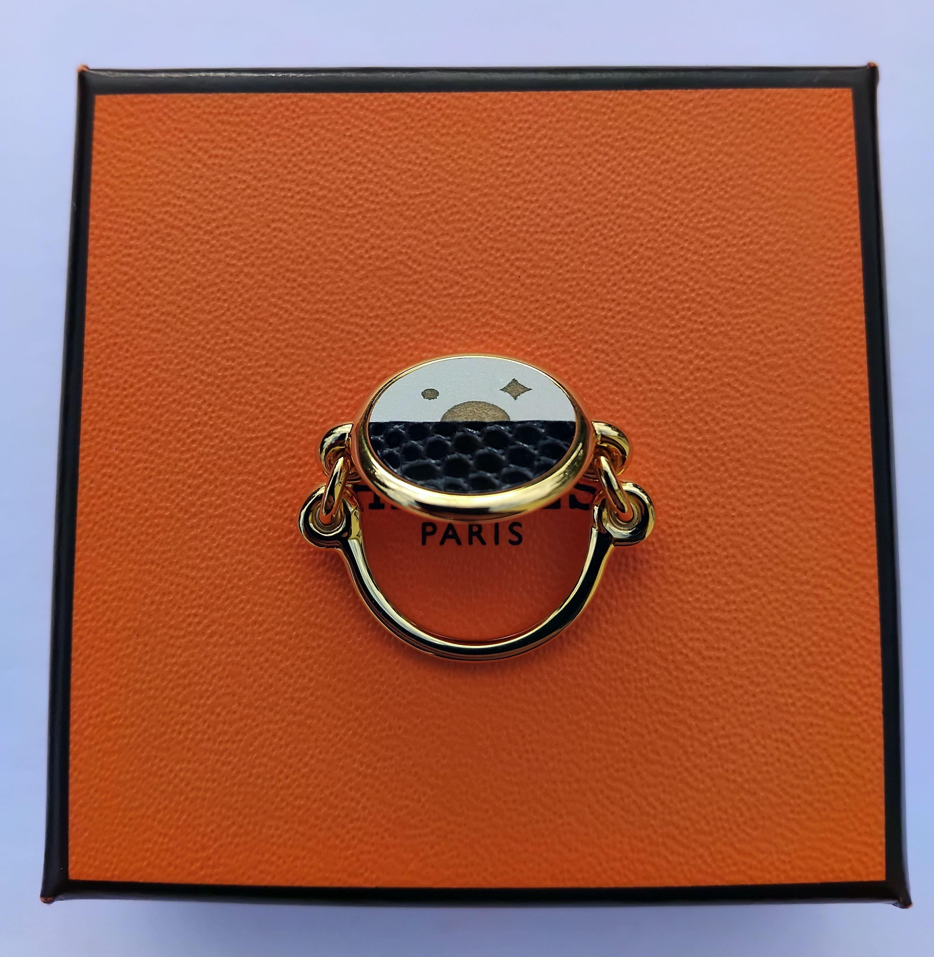 Donna Anello Hermès Celeste Nuit S.52 in vendita