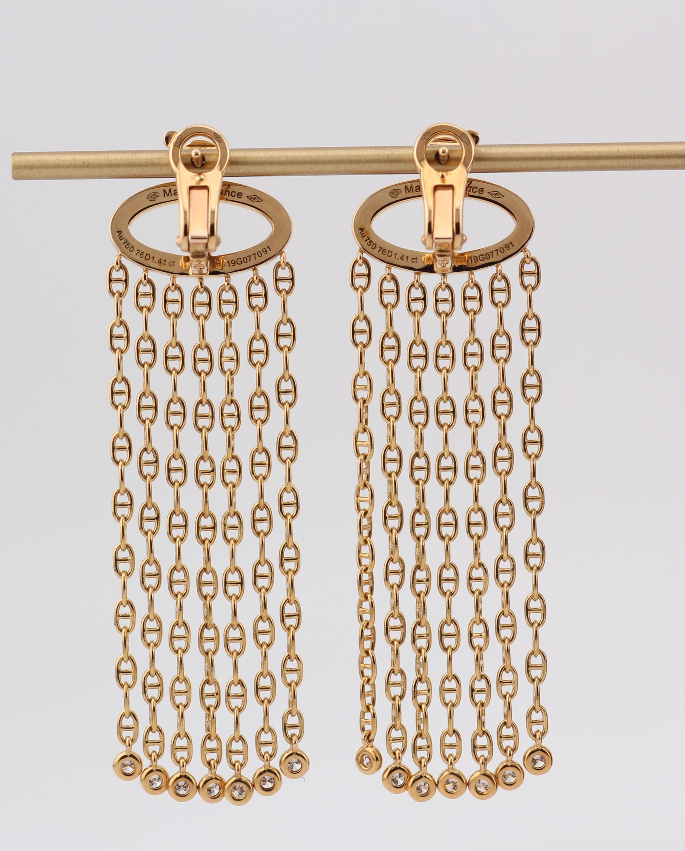 Die exquisiten HERMES Chaine D'Ancre Calypso Large Dangle Fringe Diamond Earrings sind eine atemberaubende Verkörperung von Luxus und Handwerkskunst aus dem renommierten Modehaus. Diese Ohrringe aus dem Jahr 2022 sind ein bemerkenswertes Zeugnis für
