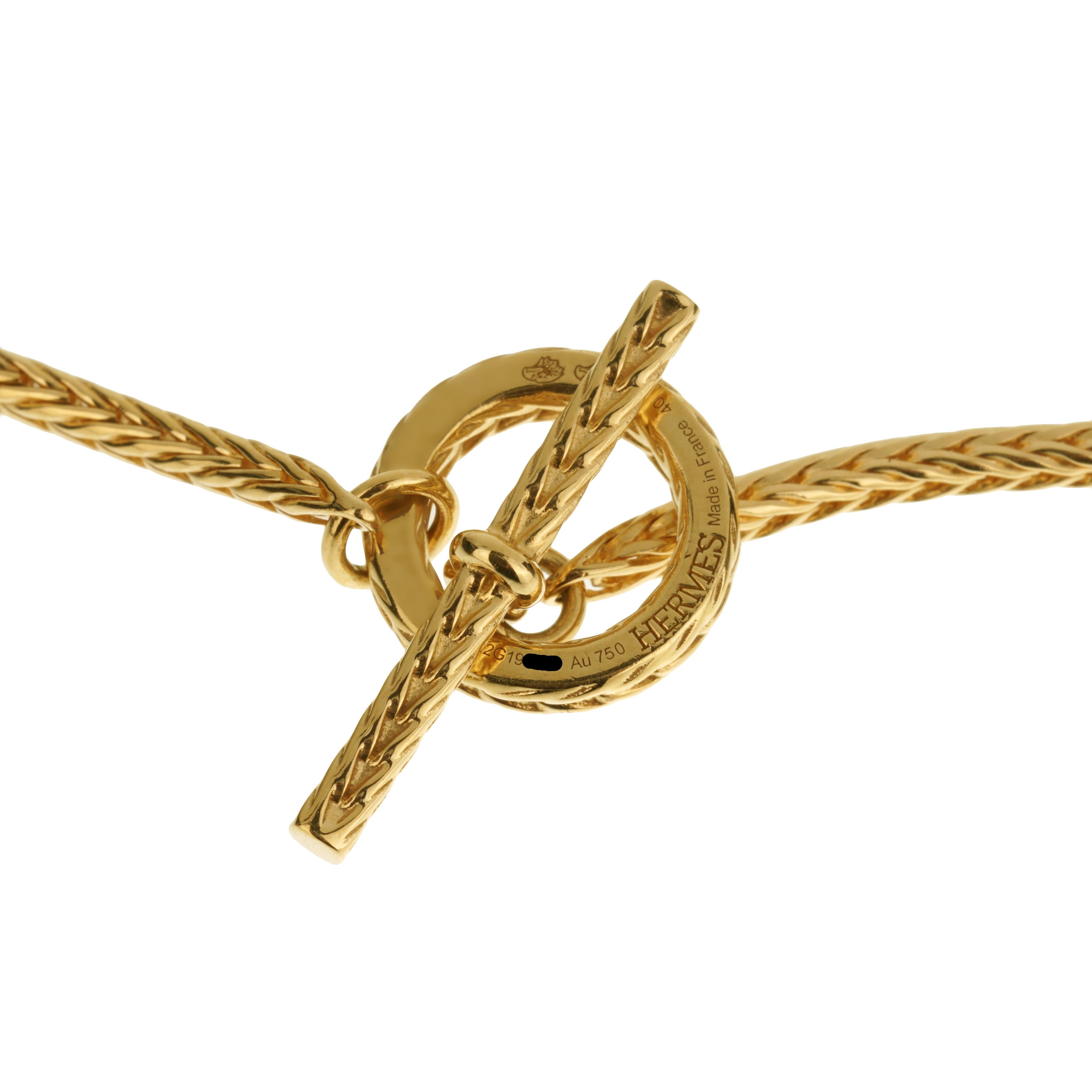 Hermes Chaine d'ancre Danae pendentif en or jaune 18k Unisexe en vente