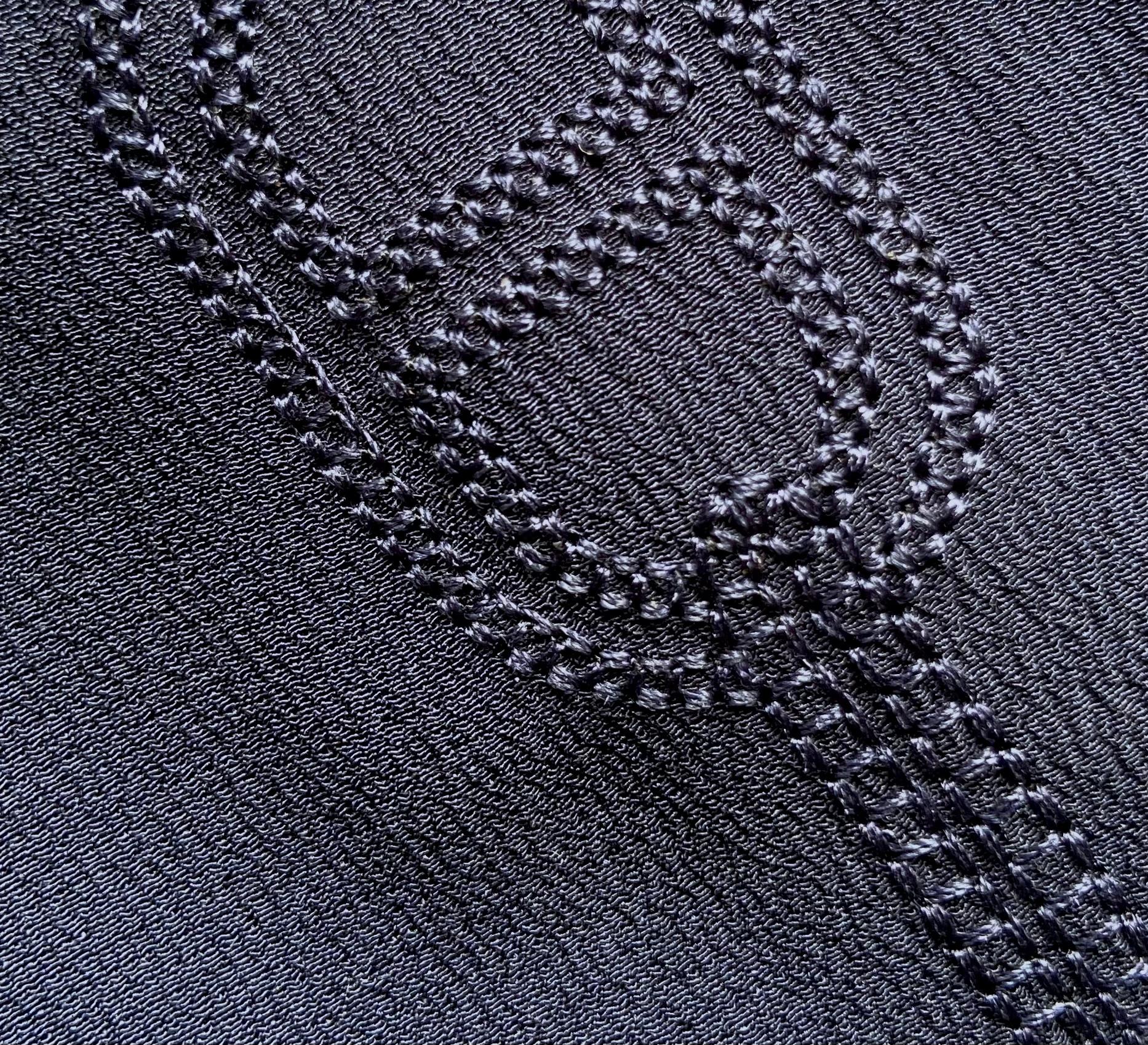 Donna Camicia in seta ricamata Hermes Chaine d'Ancre Navy in vendita