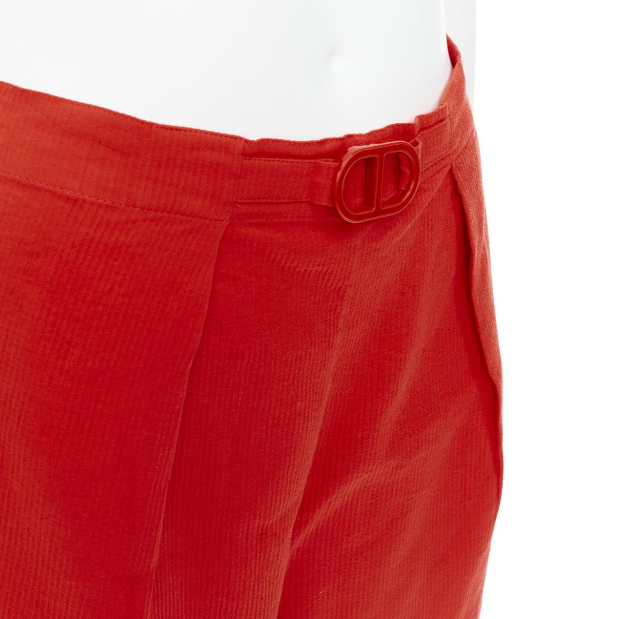 HERMES Chaine D'Ancre red cotton blend buckle pleated shorts FR36 S
Reference: KYCG/A00131
Brand: Hermes
Collection: Chaine D'Ancre
Material: Cotton, Blend
Color: Red
Pattern: Solid
Closure: Elasticated
Extra Details: Hermes Beach shorts in plain