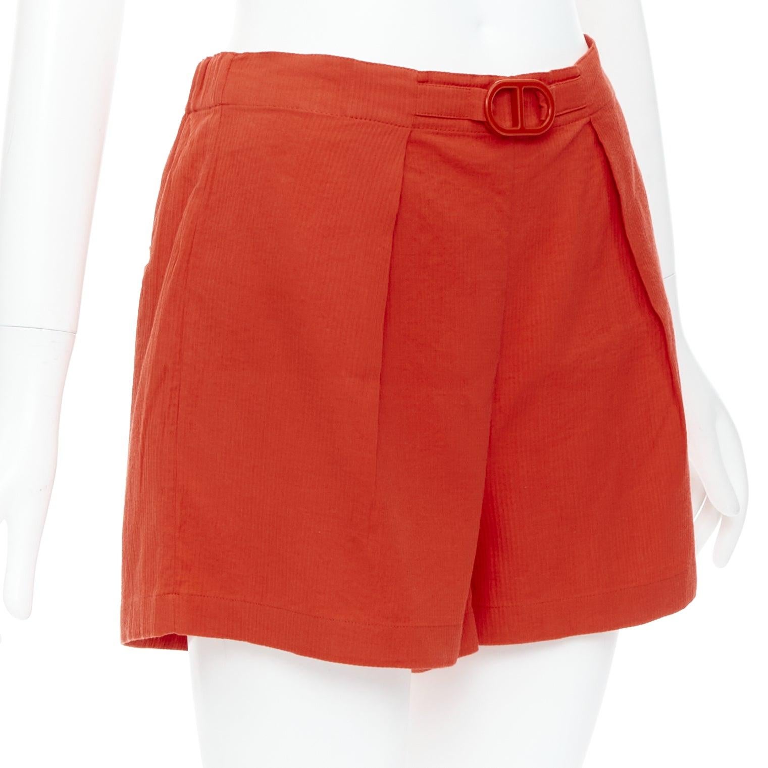 Red HERMES Chaine D'Ancre red cotton blend buckle pleated shorts FR36 S For Sale