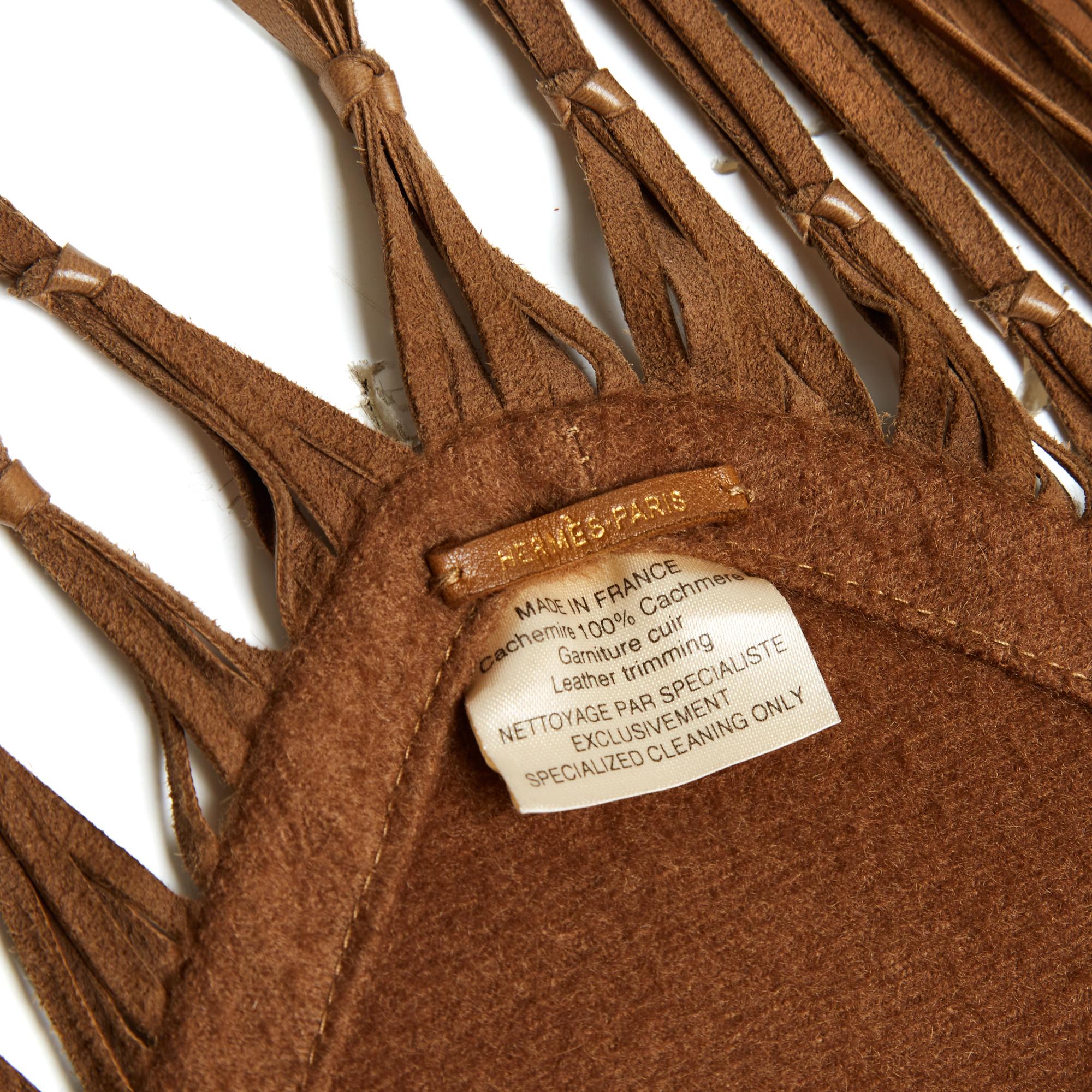 Chal Hermès Chale Triangle a franges Años 90 Cachemira y flecos de cuero Hermes Marrón en venta