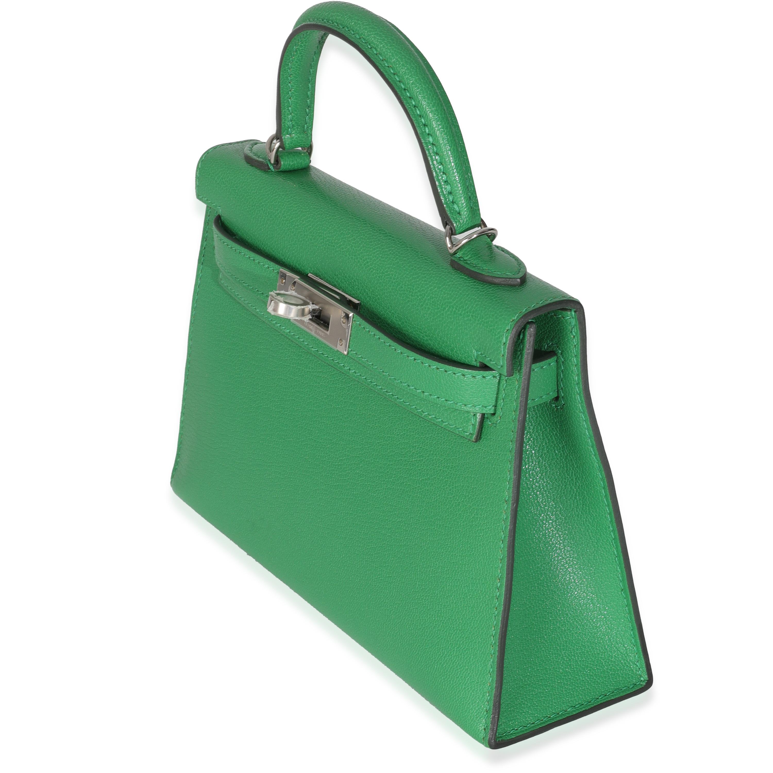 Hermès Chamkila Chevre Bamboo Mini Sellier Kelly 20 II PHW
SKU: M147437

Condition Description: Officially renamed in 1977, the Kelly tote bag from Hermès was originally called the Sac à Dépêches (which translates as ‘the dispatch bag’). The