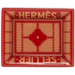 Plateau de change Hermès Sellier Rouge / Or Limoges Porcelaine Nouveau avec boîte