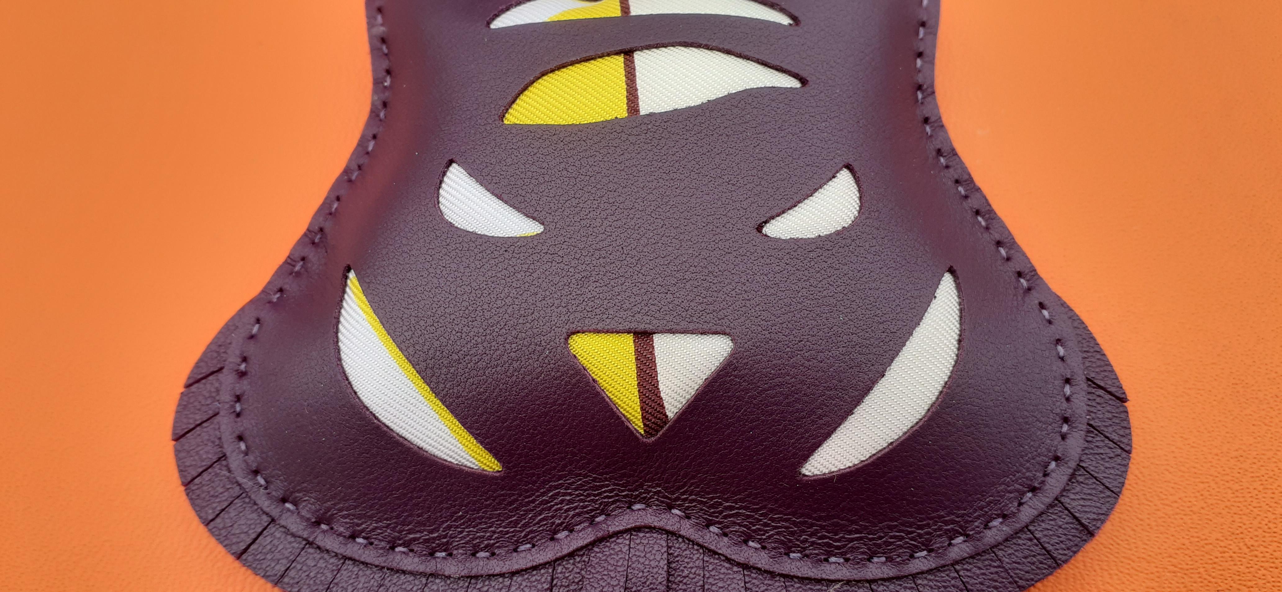 Hermès Charm Tiger H Leather and Silk Purple Raisin For Sale 1