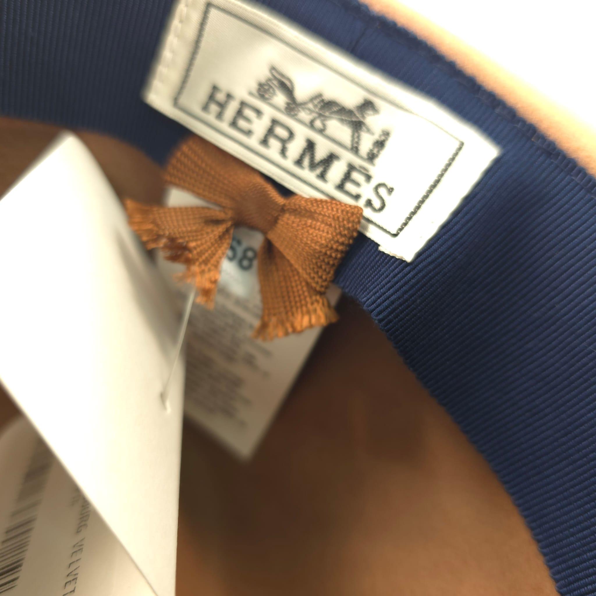 Preloved, never used with box. Color: châtaigne. Rabbit felt. Size 58. Brim length: 8.5 cm. PR11752