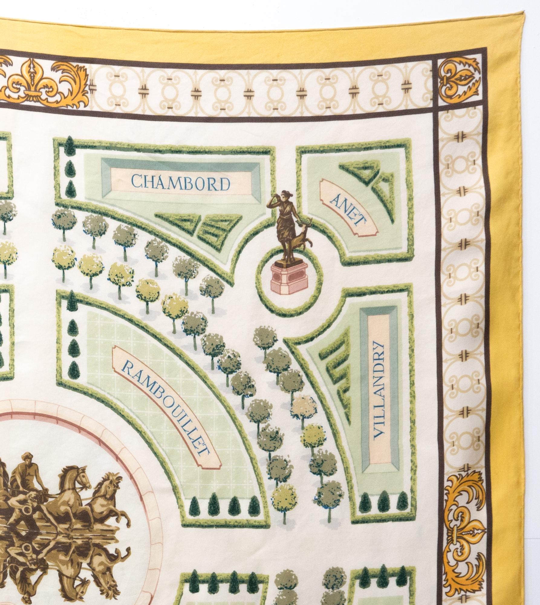 Rare Hermes Chateaux jardins by C Vauzelles Silk Scarf In Good Condition In Paris, FR