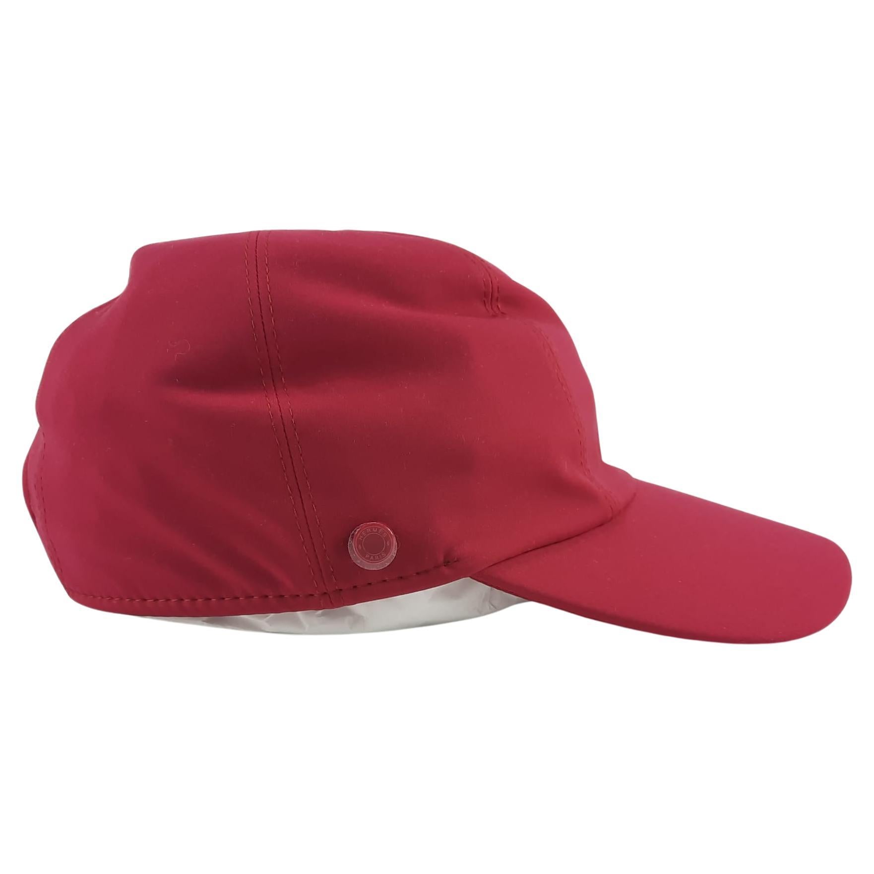 Hermes Cherry Rose waterproof jersey Size M Serena cap For Sale