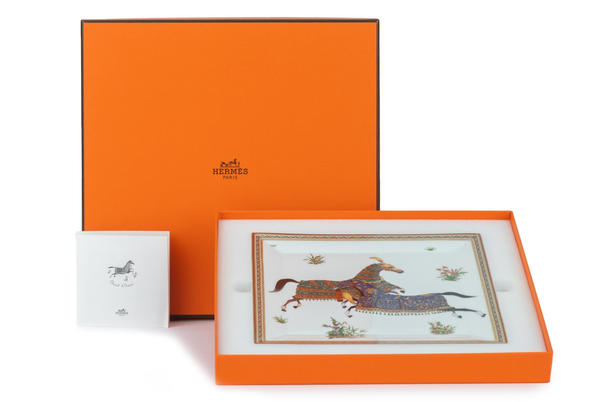 Hermès Cheval d'Orient Plat carré 2