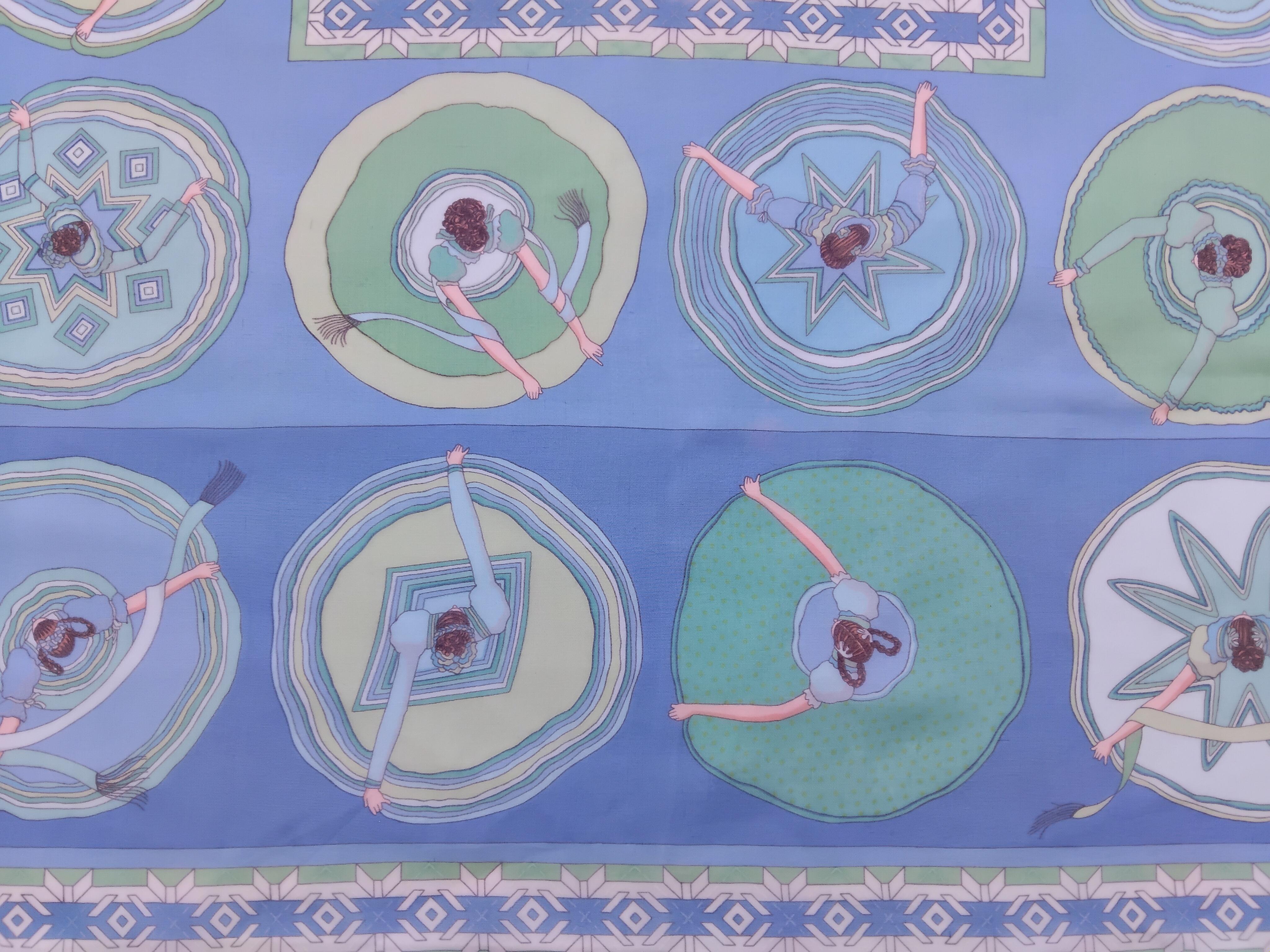 Women's Hermès Chiffon Mousseline Silk Scarf Belles du Mexique Jamin 35 inches For Sale