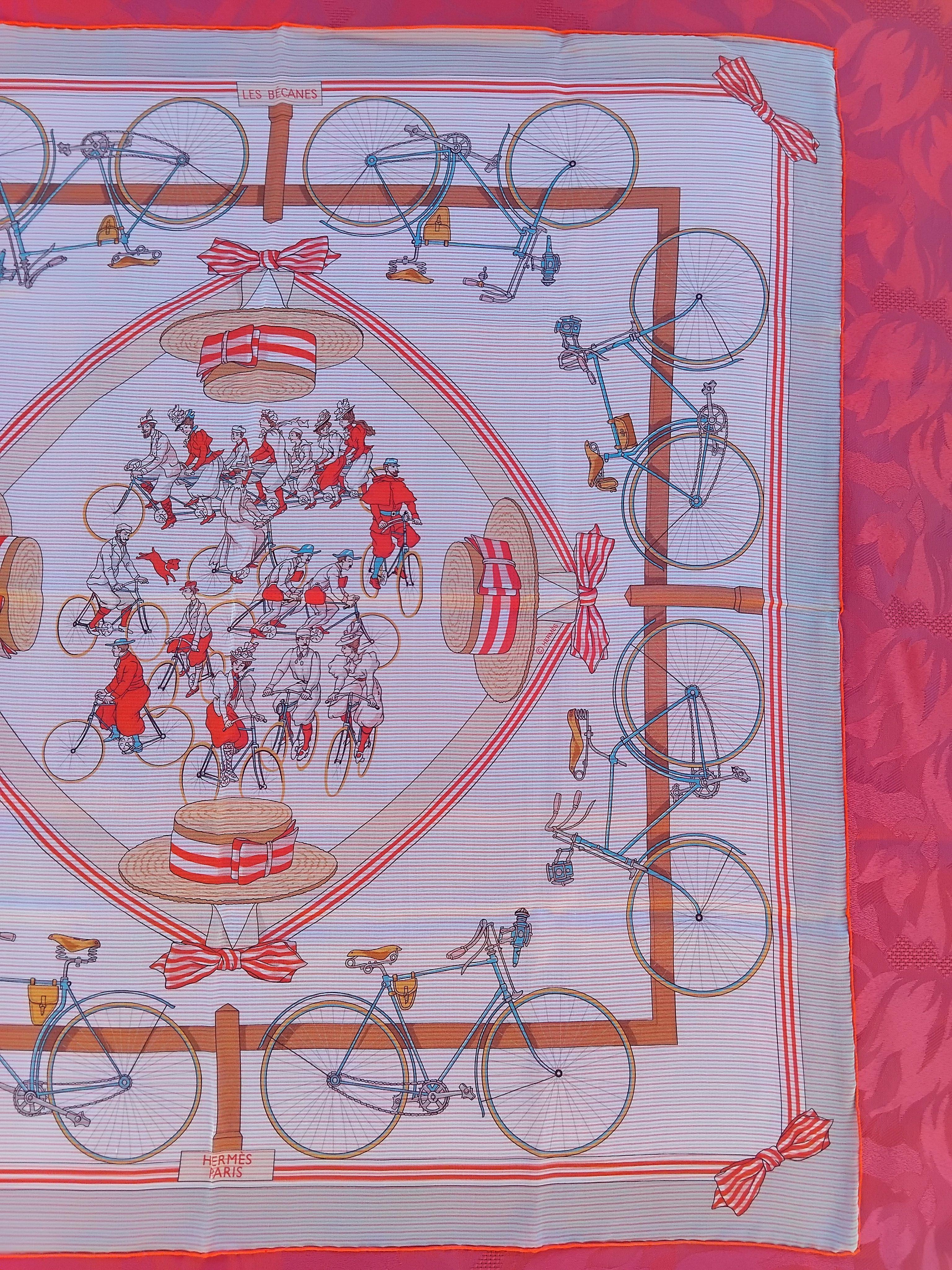 Women's Hermès Chiffon Silk Scarf Mousseline Les Bécanes Grenadine Grygkar 70 cm For Sale