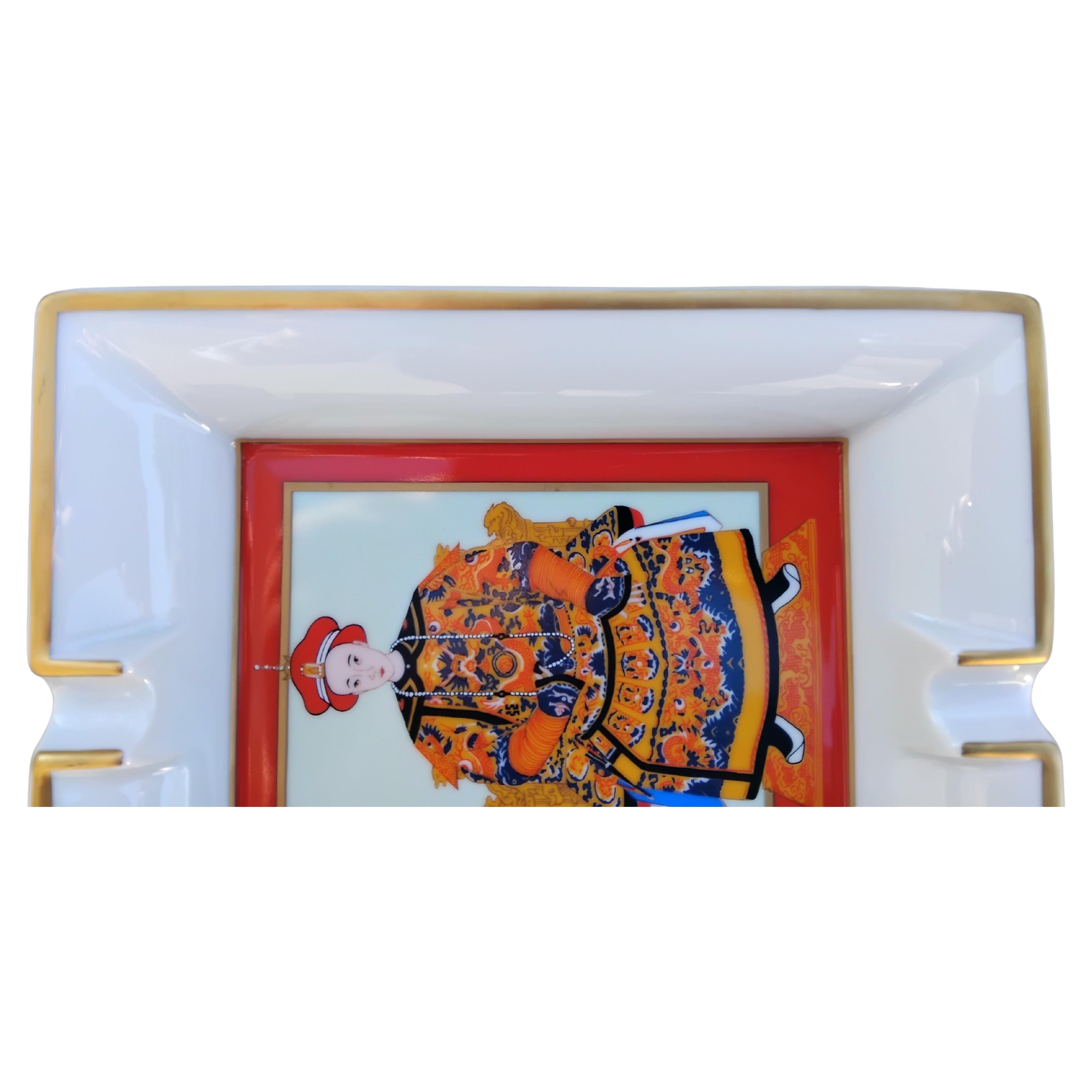 Hermès Chinese Emperor Ashtray Change Tray Porcelain Gold 4