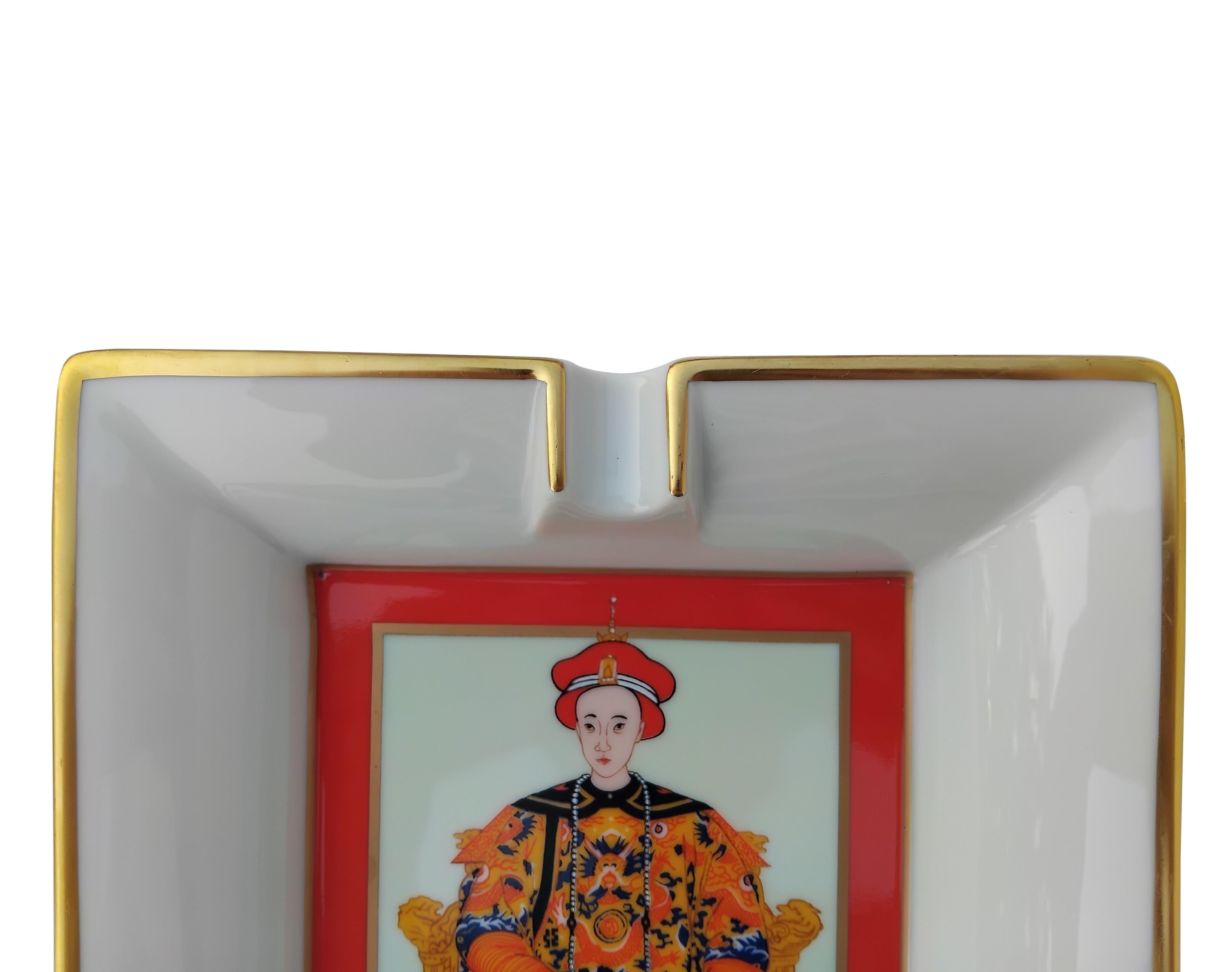 Women's or Men's Hermès Chinese Emperor Cigar Ashtray Change Tray Porcelain Gold For Sale