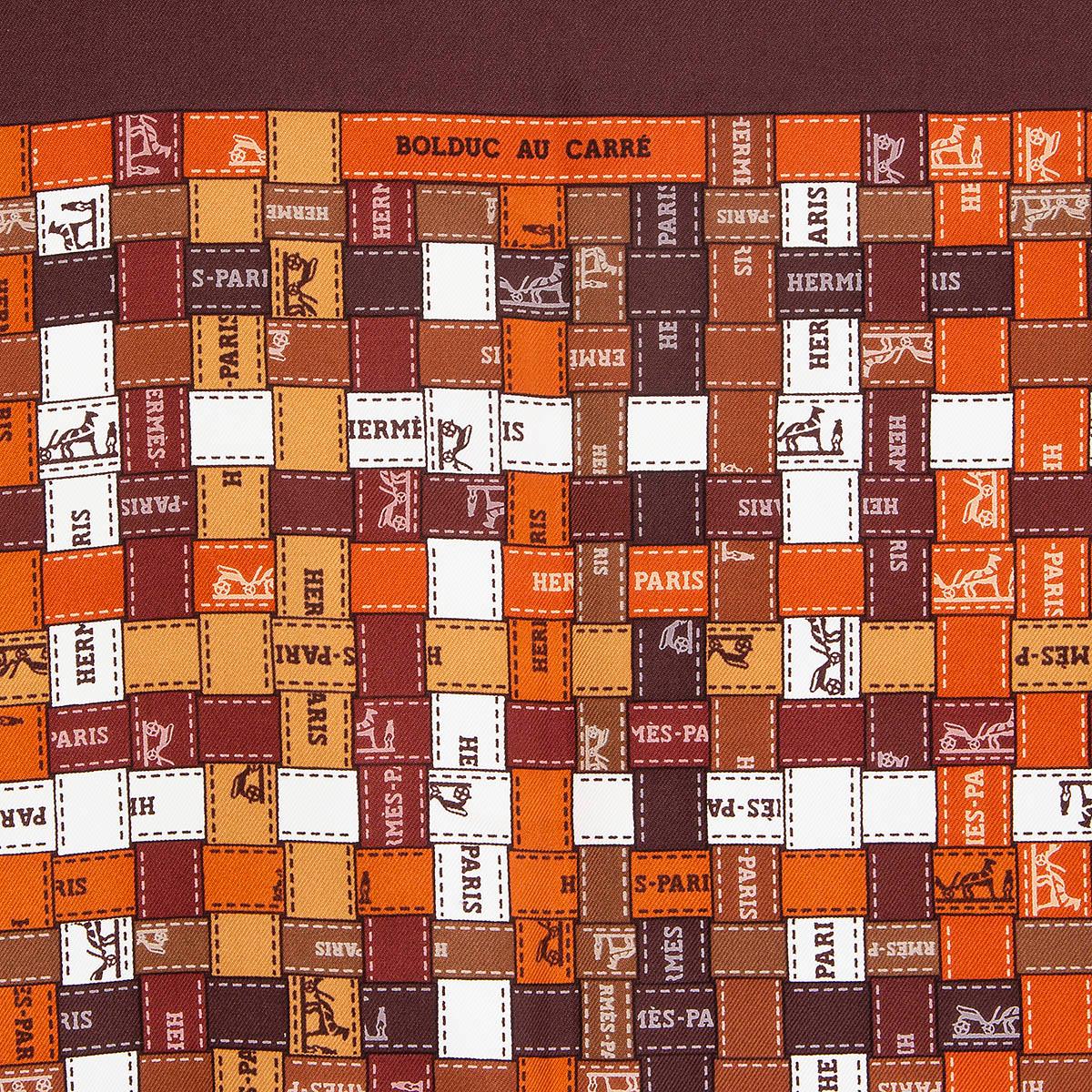 HERMES BOLDUC AU CARRE 90 Twill-Schal in Schokolade & Cognac aus Seide im Zustand „Hervorragend“ im Angebot in Zürich, CH