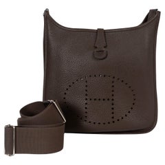 HERMES Chocolate brown Clemence leather EVELYNE lll 29 Crossbody Bag Phw