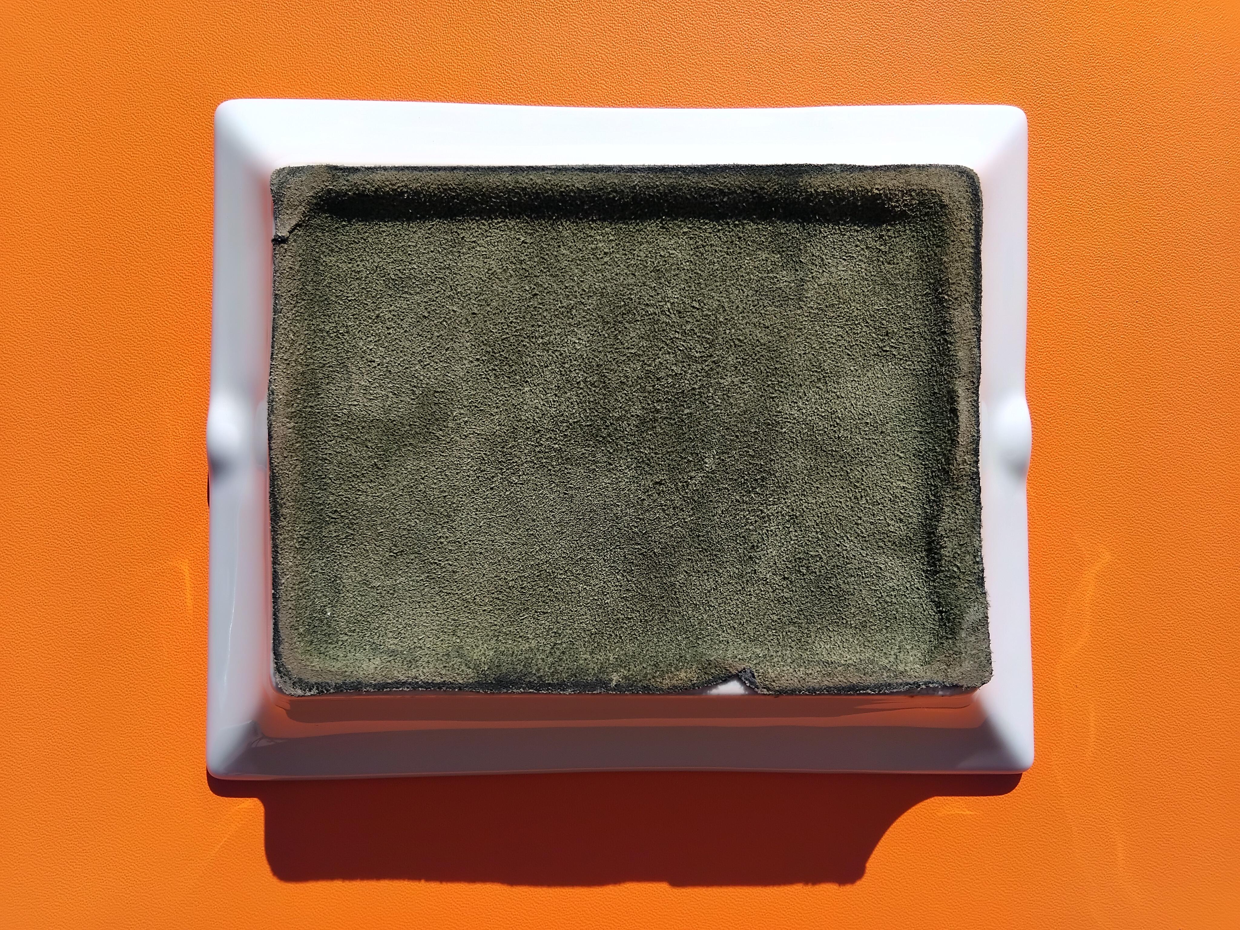 Hermès Christmas Cigar Ashtray Change Tray Dish Porcelain Gold For Sale 11